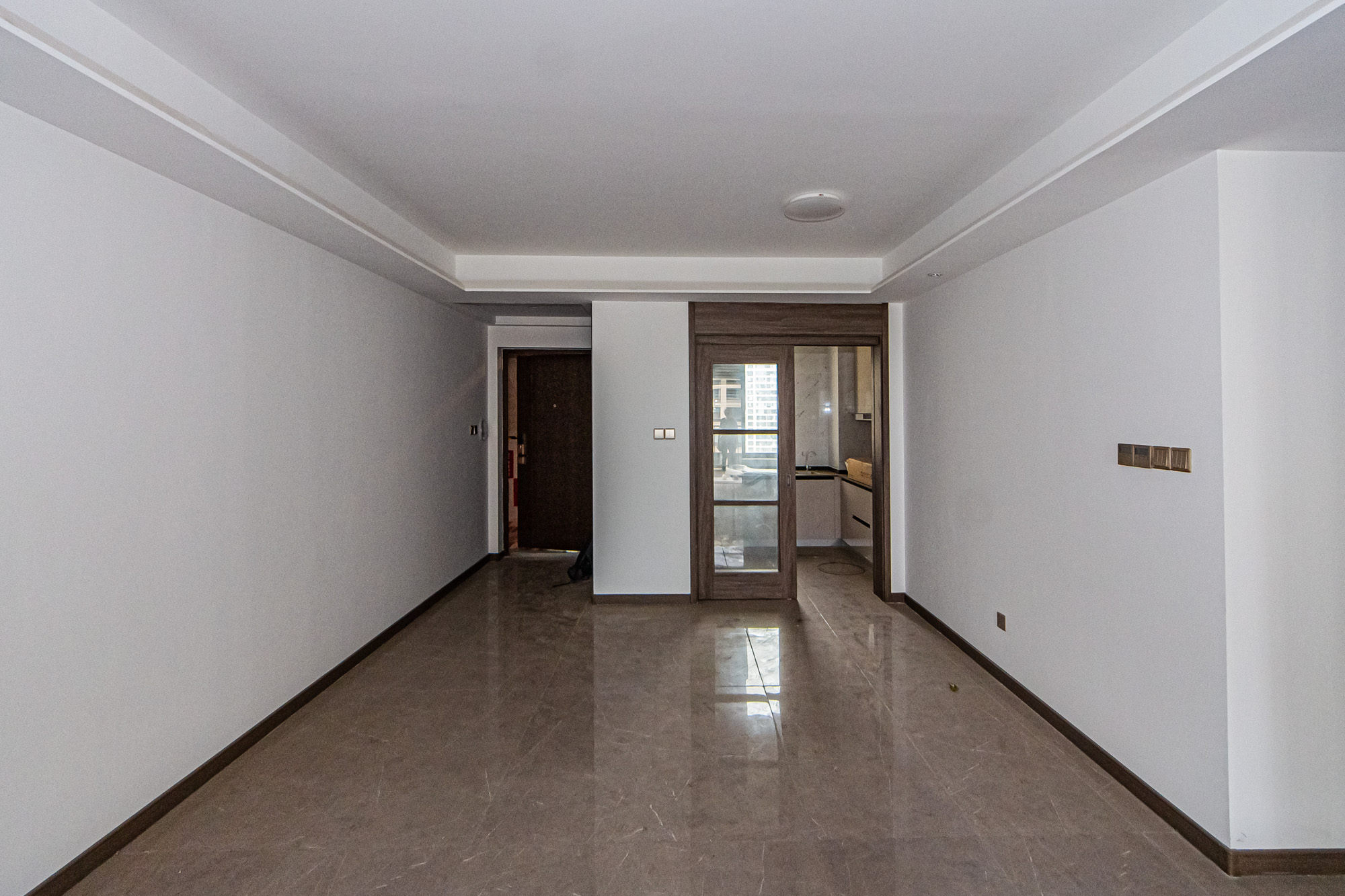 龙湖春江天玺 4室2厅2卫 188.0万 龙湖春江天玺 4室2厅2卫 188.0万客厅