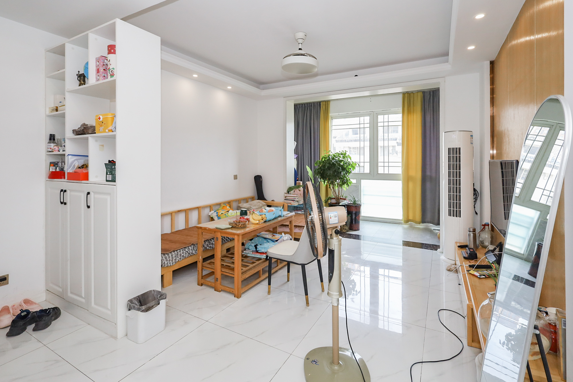 枫林绿洲  4室2厅2卫    74.0万 枫林绿洲  4室2厅2卫    74.0万客厅