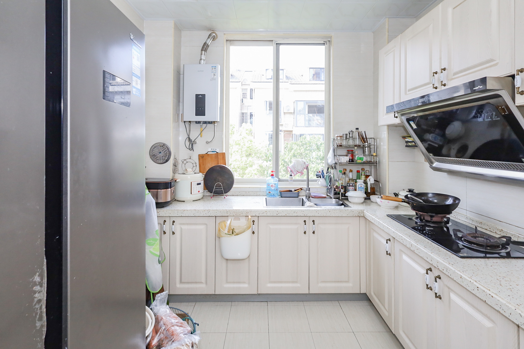 枫林绿洲  4室2厅2卫    74.0万 枫林绿洲  4室2厅2卫    74.0万厨房