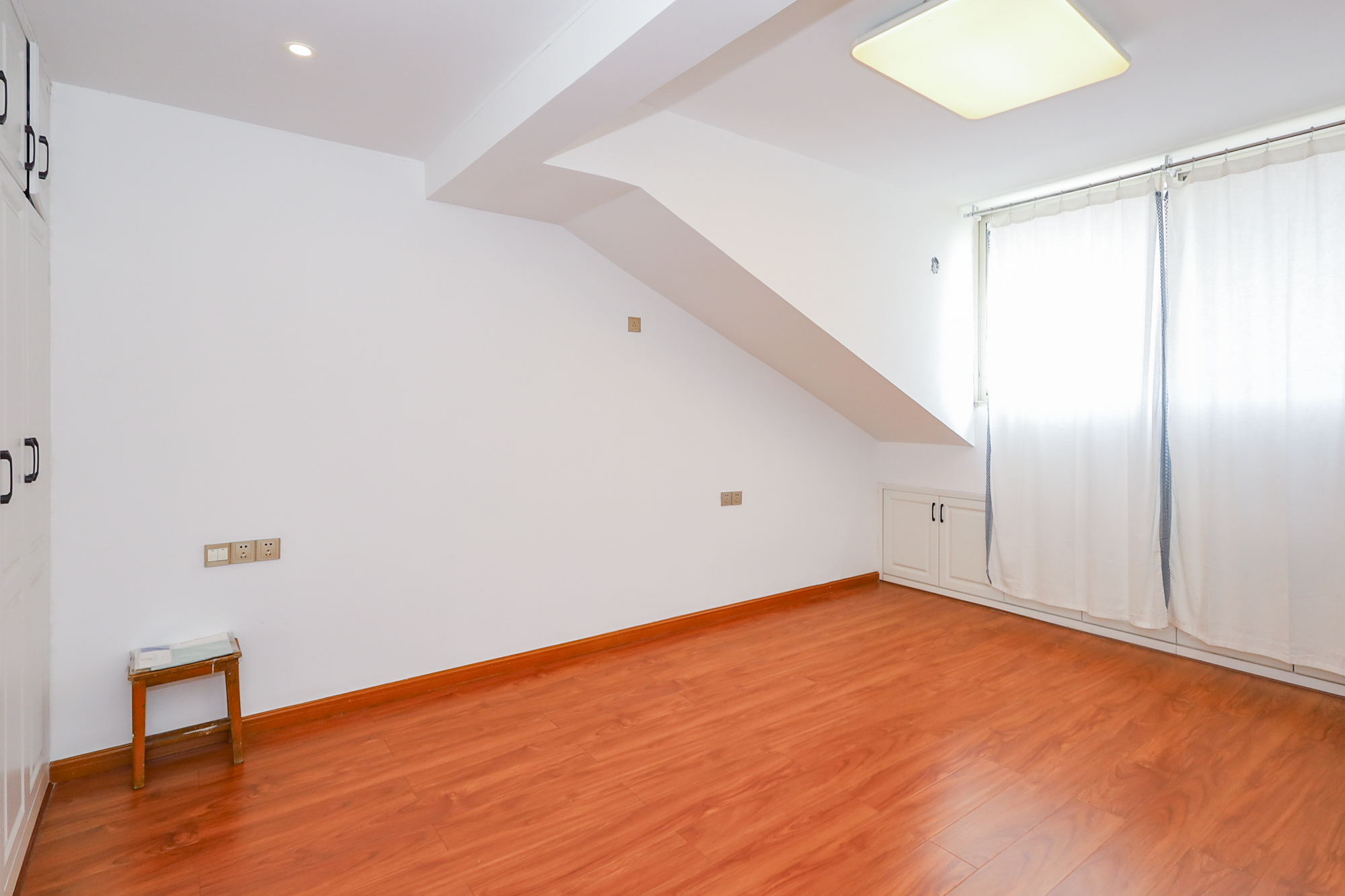 枫林绿洲  4室2厅2卫    74.0万 枫林绿洲  4室2厅2卫    74.0万其他