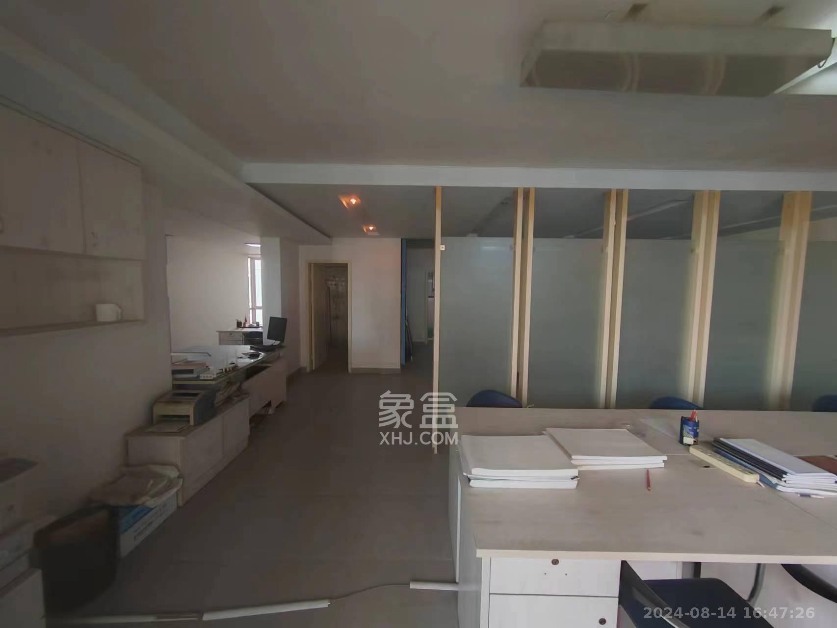湖南财富中心  4室2厅2卫   4200.00元/月室内图
