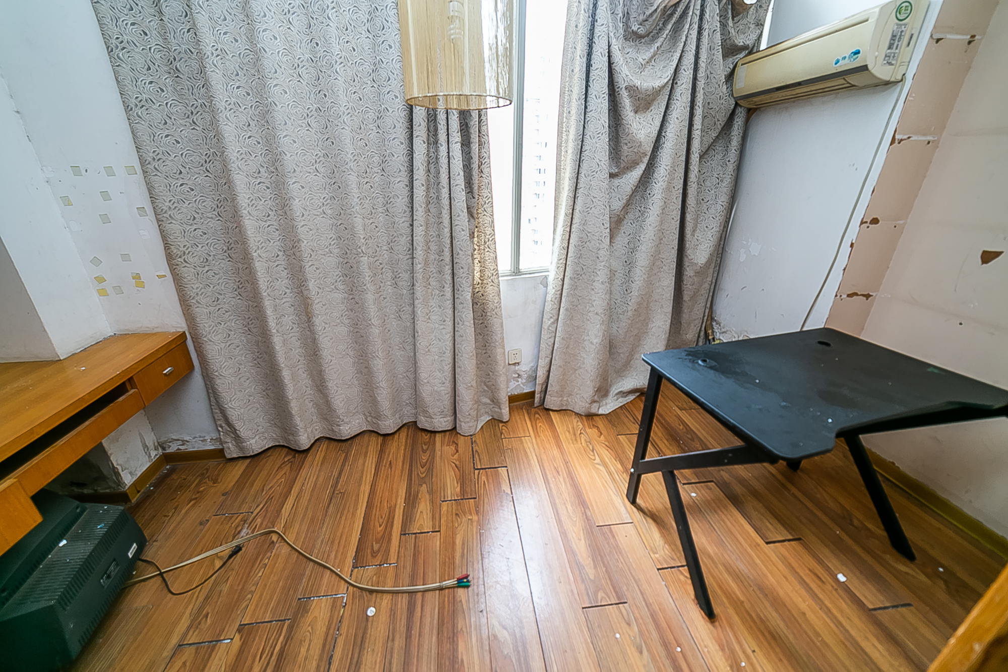 欧园  3室1厅2卫   106.70万阳台