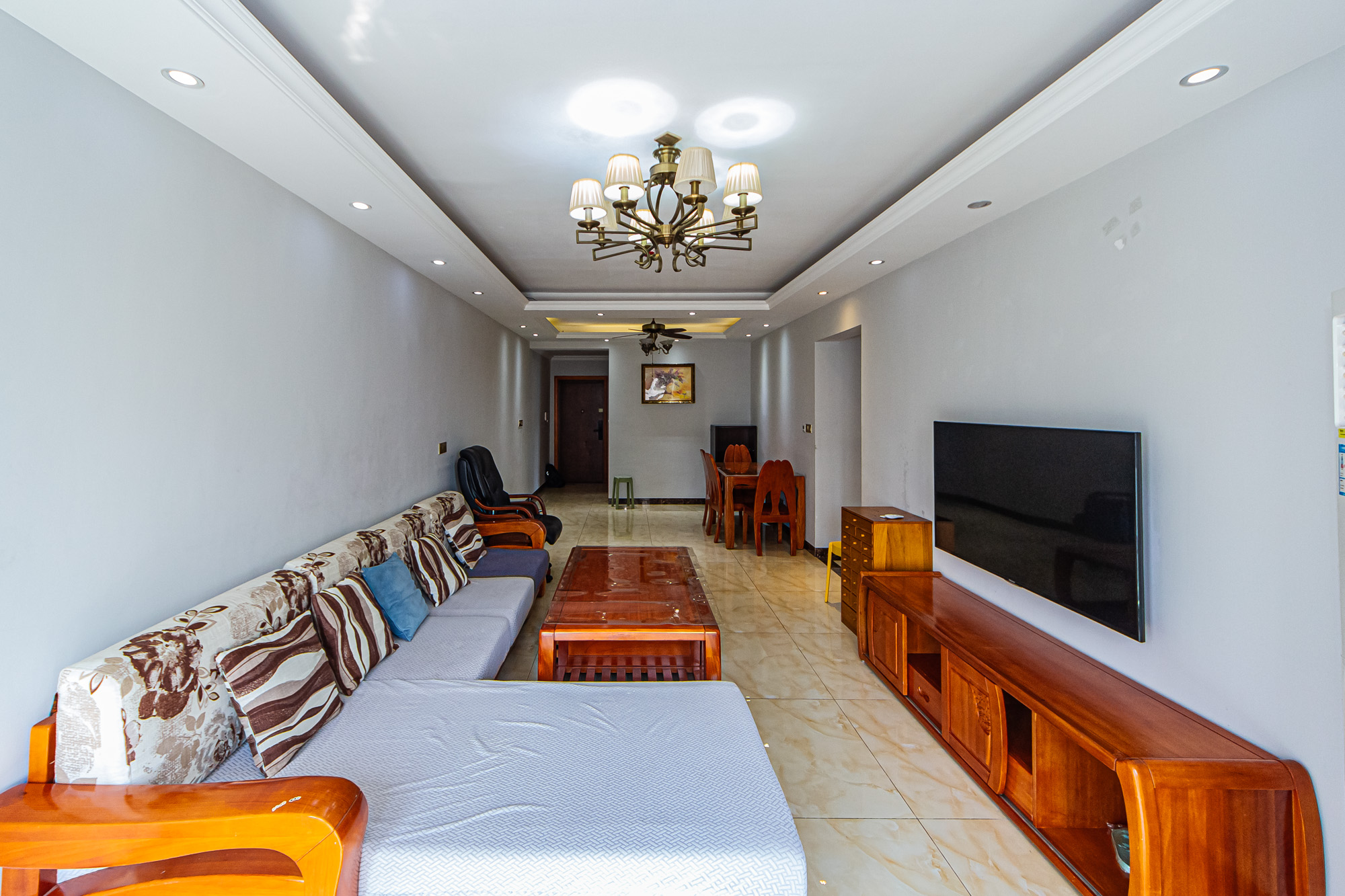 北辰三角洲E3区  3室2厅2卫    142.0万 北辰三角洲E3区  3室2厅2卫    142.0万客厅