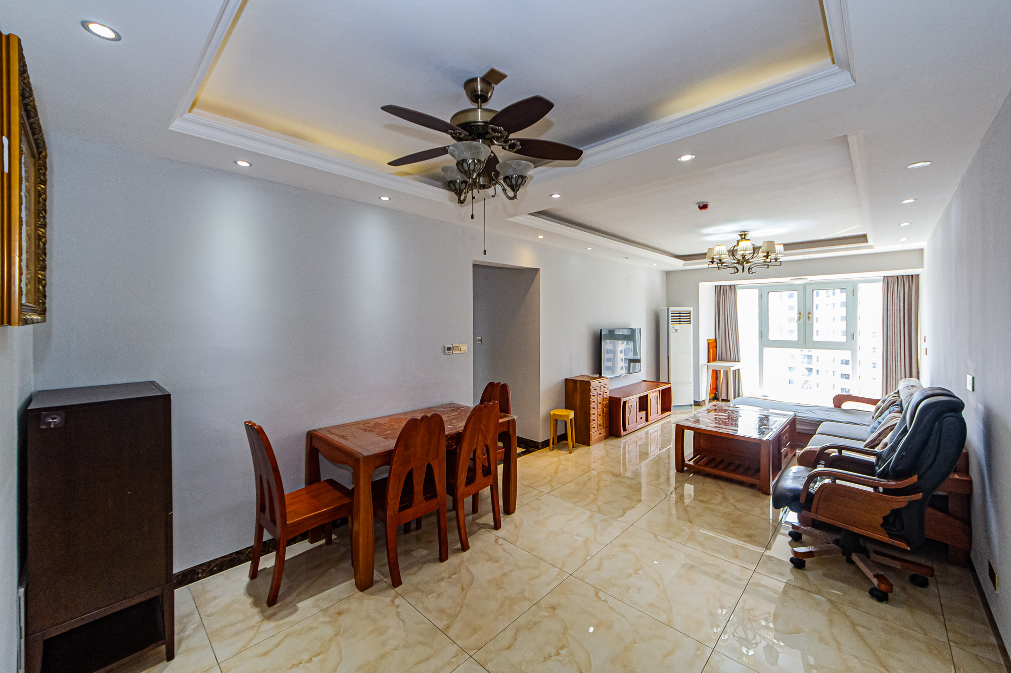 北辰三角洲E3区  3室2厅2卫    142.0万 北辰三角洲E3区  3室2厅2卫    142.0万客厅