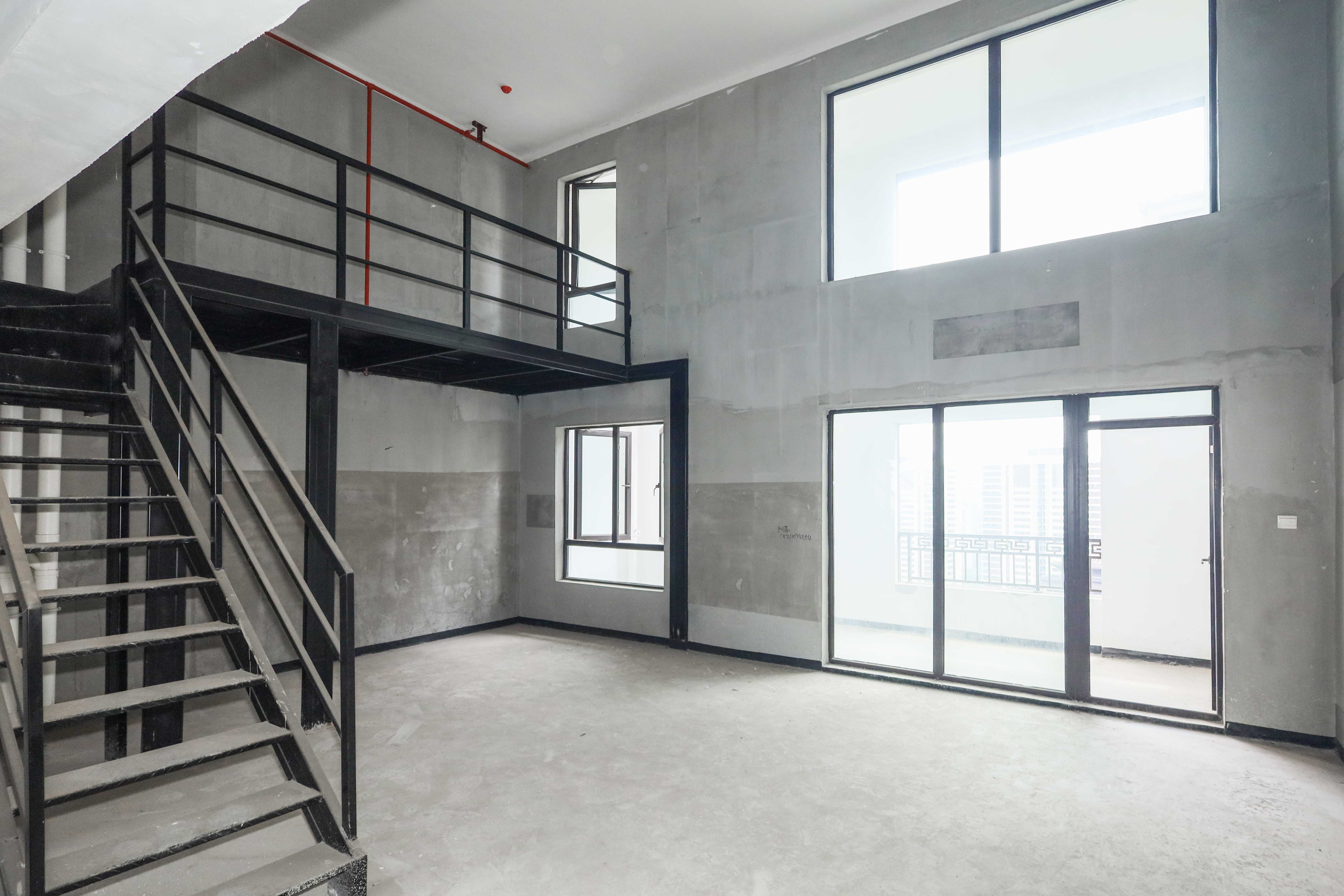 建发央著  4室2厅3卫   268.00万