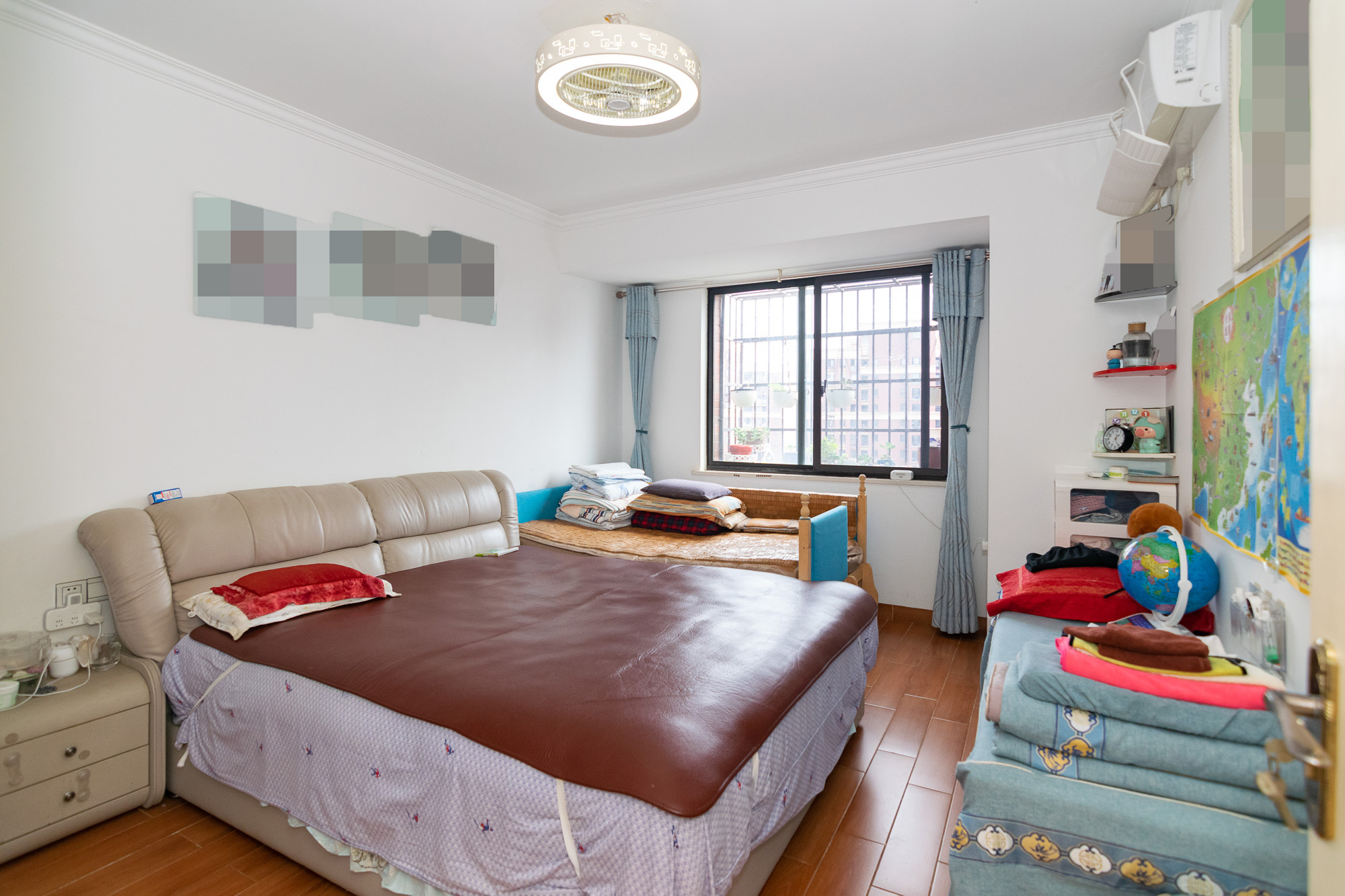 新城国际花都 3室2厅2卫 91.9万 新城国际花都 3室2厅2卫 91.9万卧室