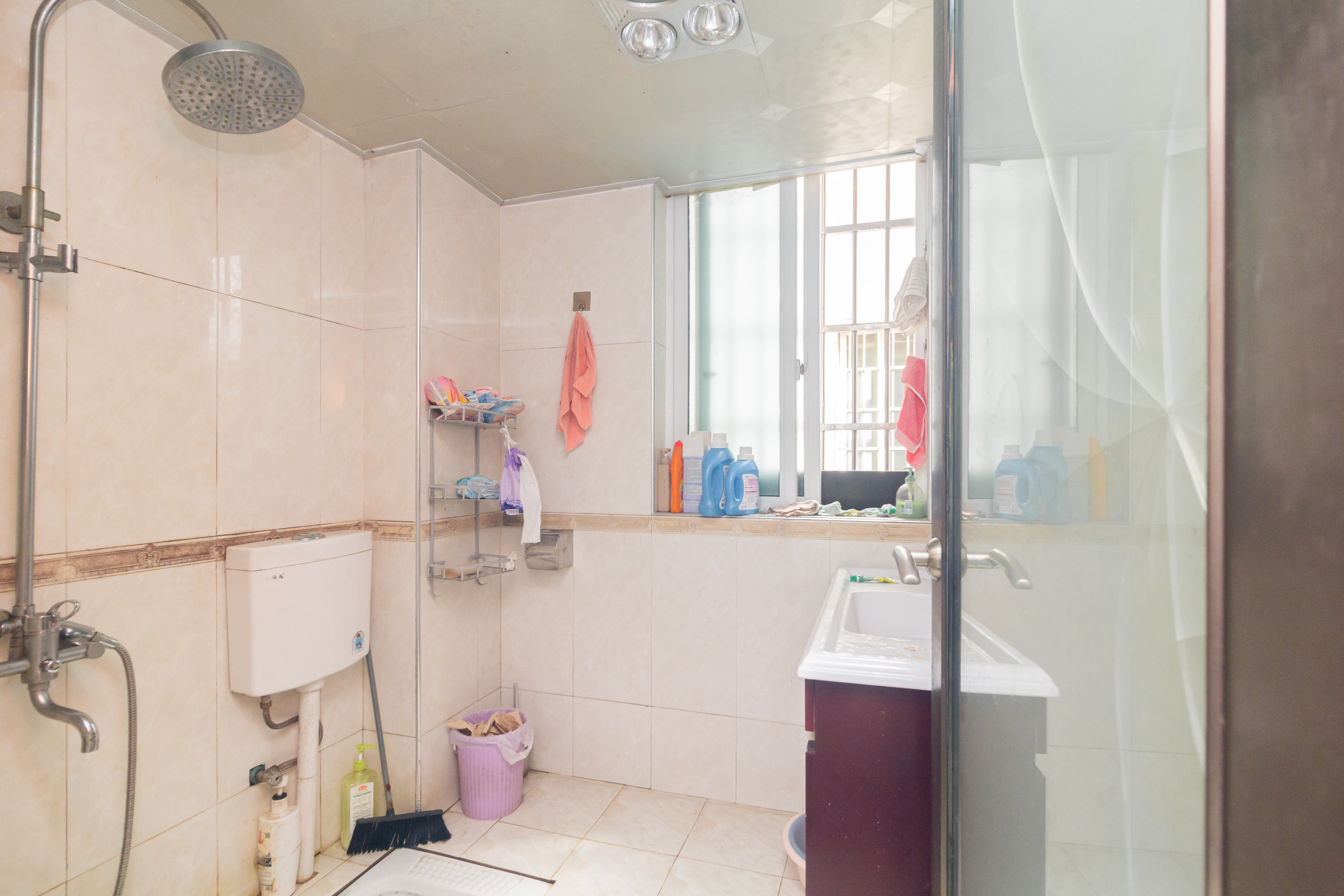 明天一城  3室2厅1卫    45.8万卫生间