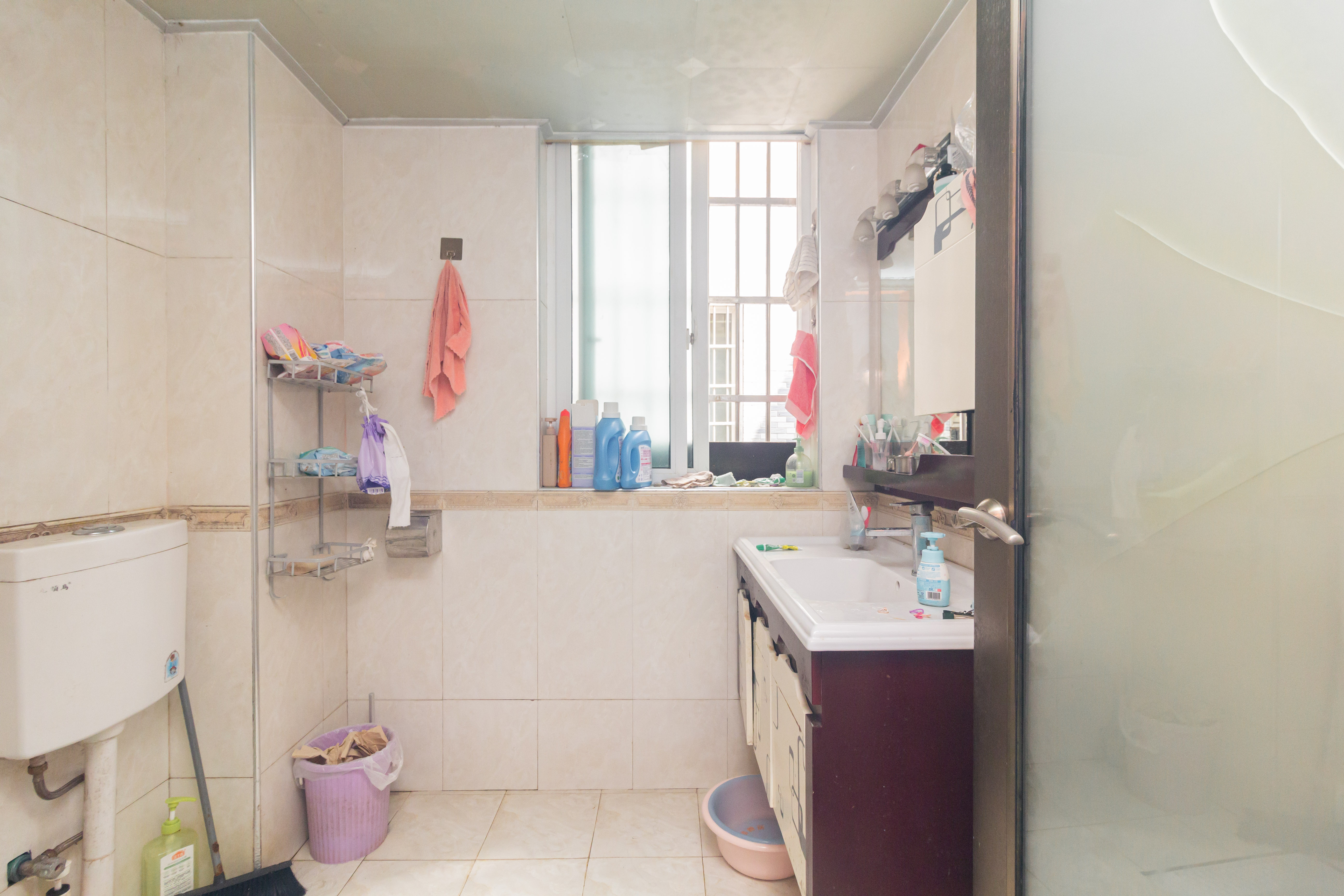 明天一城  3室2厅1卫    45.8万卫生间