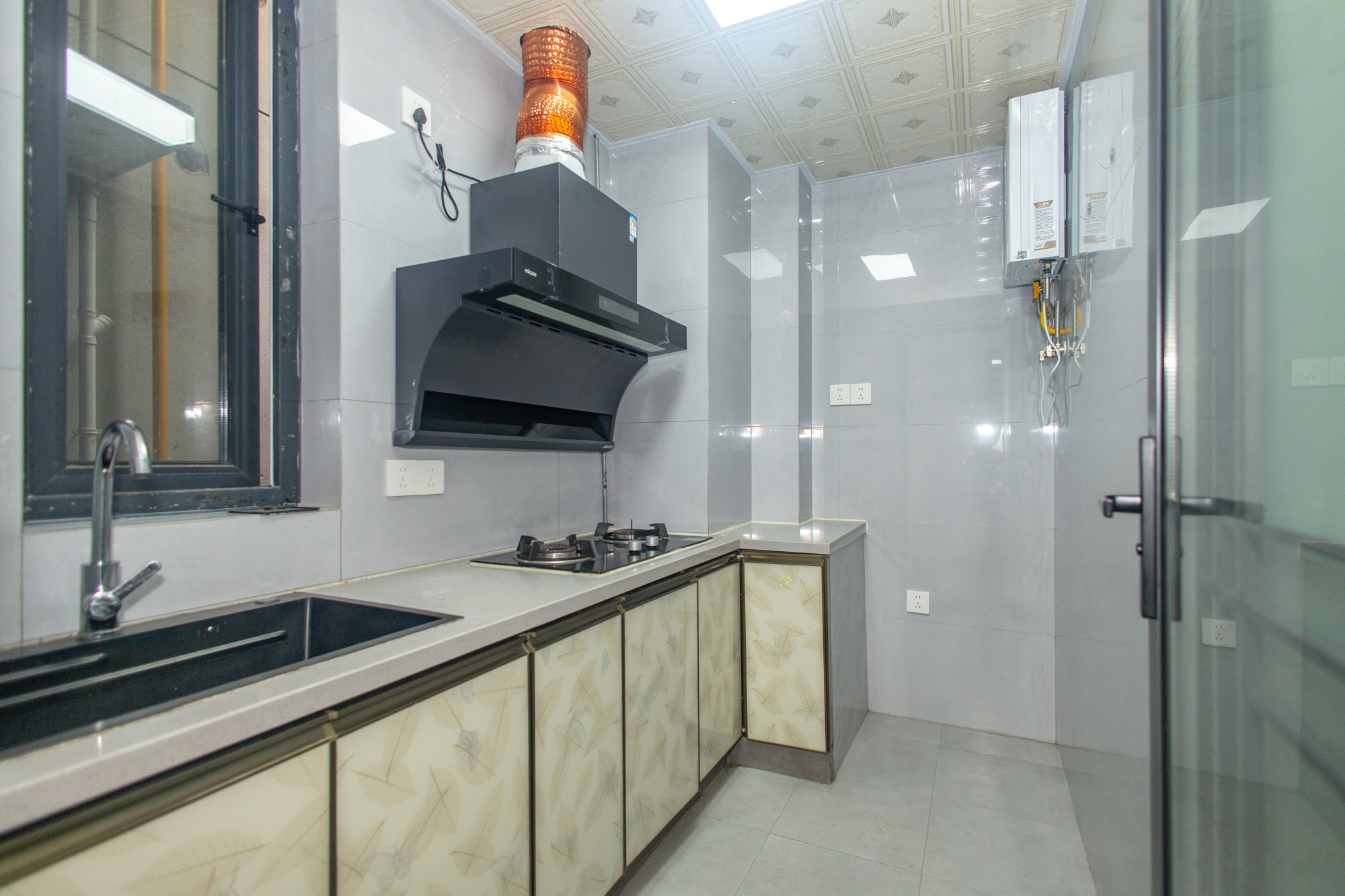 新长海漓湘悦  1室1厅1卫    42.8万 新长海漓湘悦  1室1厅1卫    42.8万厨房