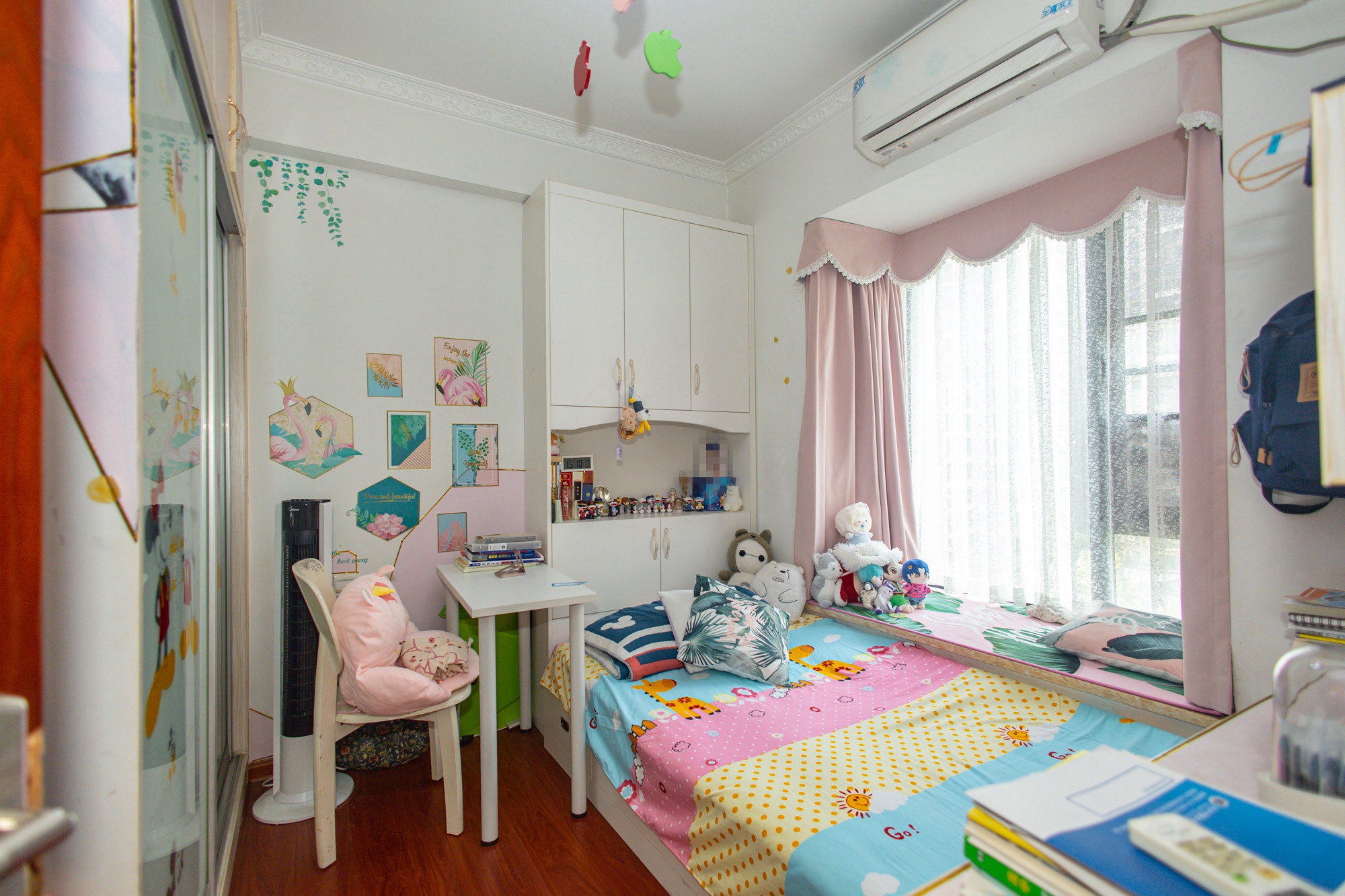 华润凤凰城二期 3室2厅2卫 85.0万 华润凤凰城二期 3室2厅2卫 85.0万卧室