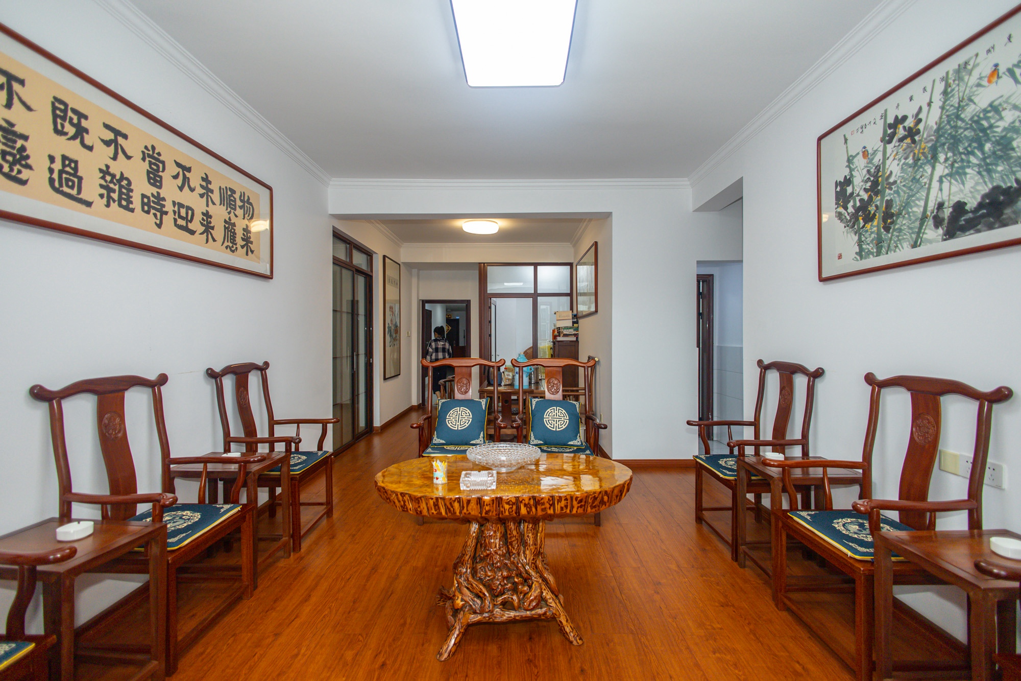 水岸世景  3室2厅1卫    65.0万 水岸世景  3室2厅1卫    65.0万