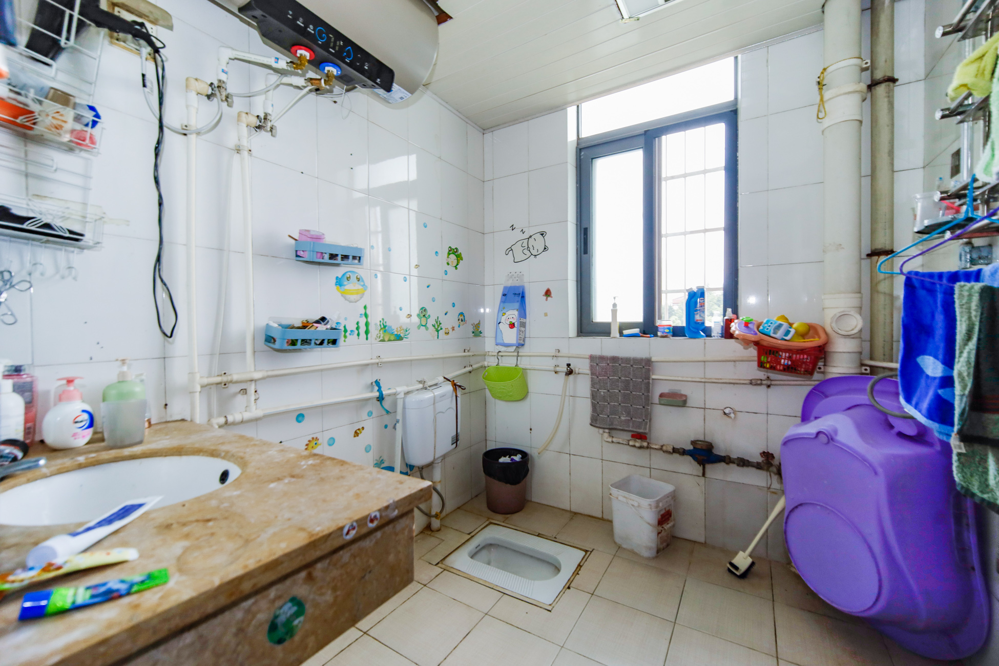 上海城小区 2室2厅1卫 99.8万 上海城小区 2室2厅1卫 99.8万卫生间