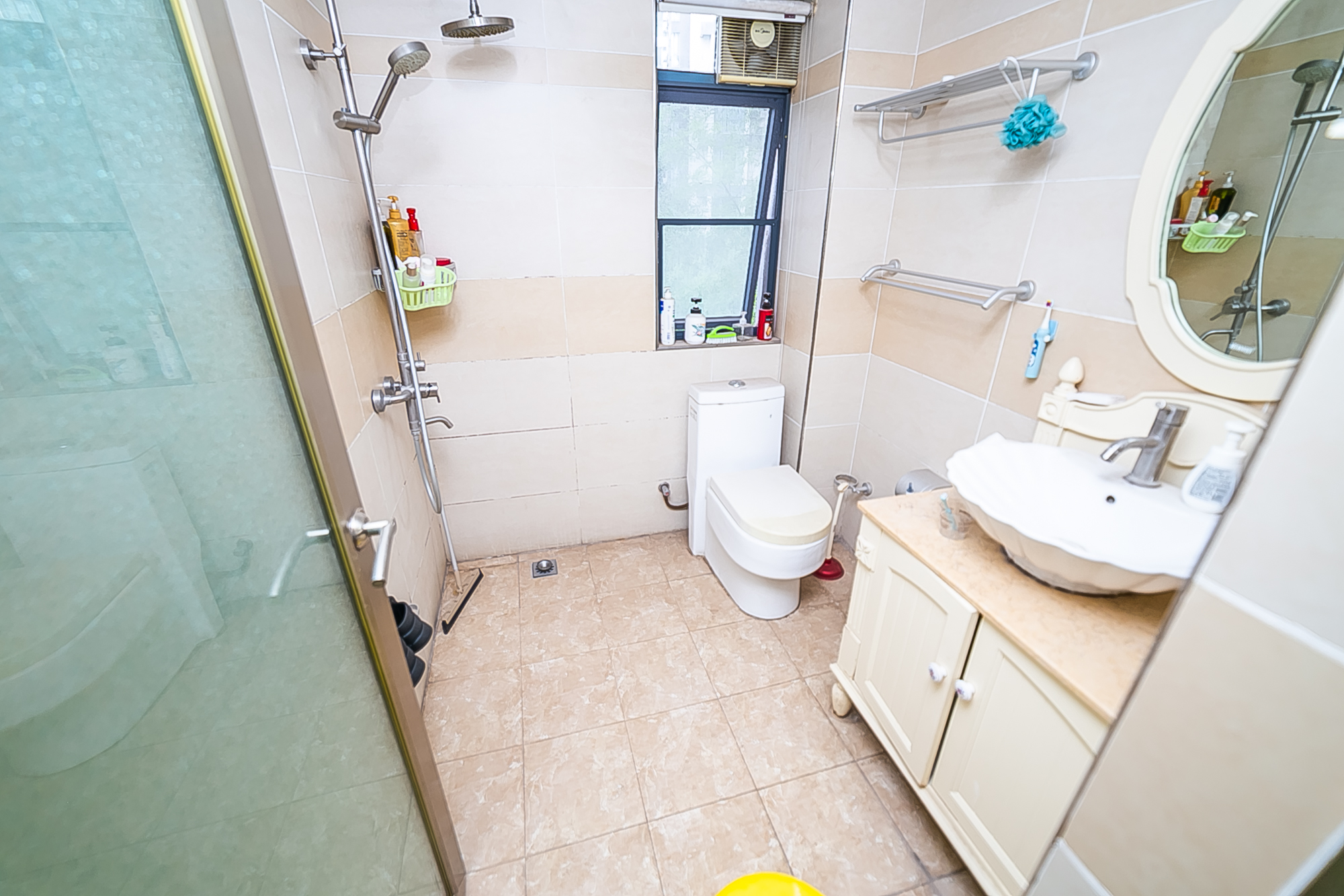 华菱蓝调国际(华菱.香墅美地)  3室2厅2卫    102.0万 华菱蓝调国际(华菱.香墅美地)  3室2厅2卫    102.0万卫生间