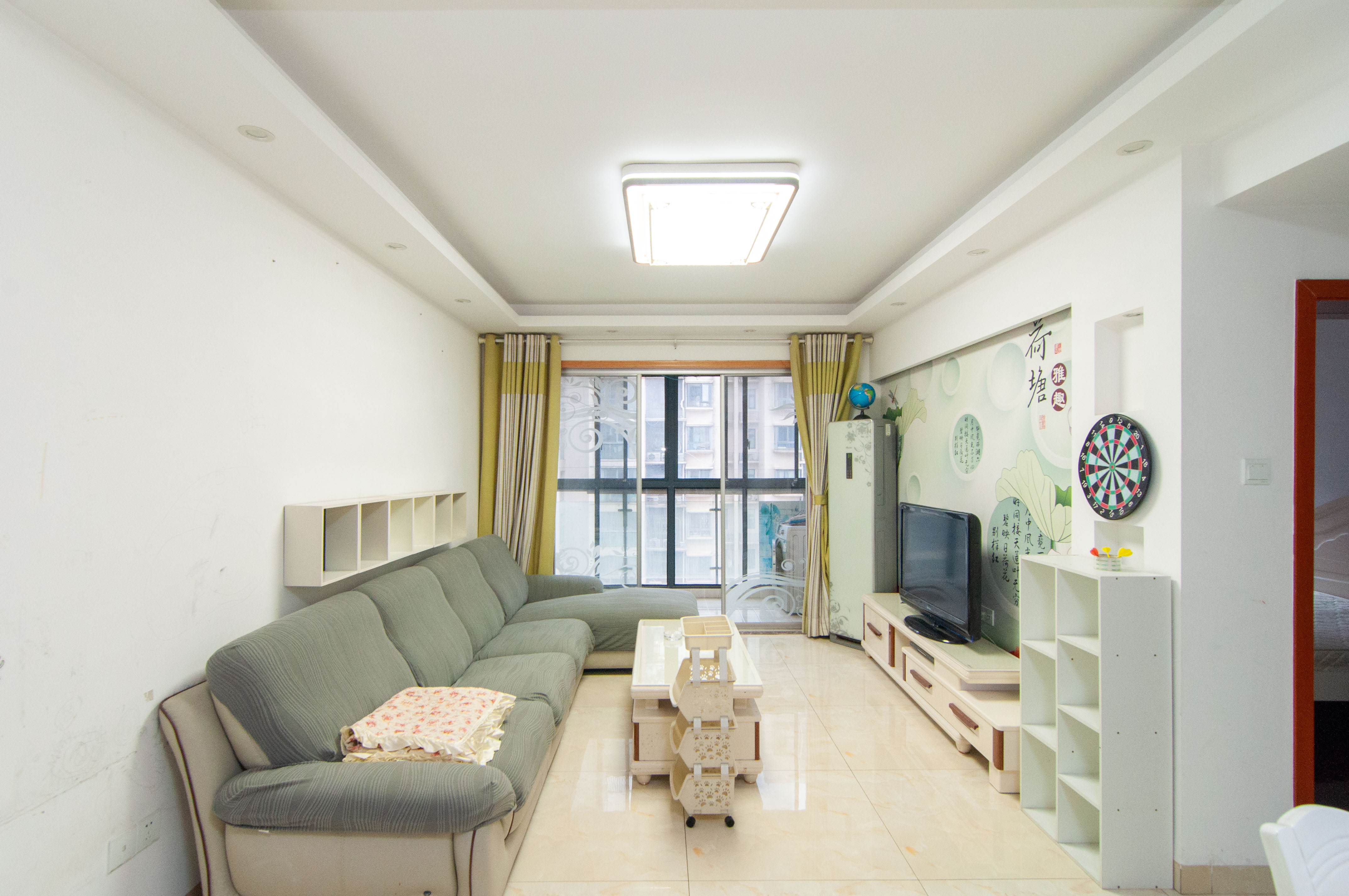 高鑫麓城 2室2厅1卫 96.8万 高鑫麓城 2室2厅1卫 96.8万客厅