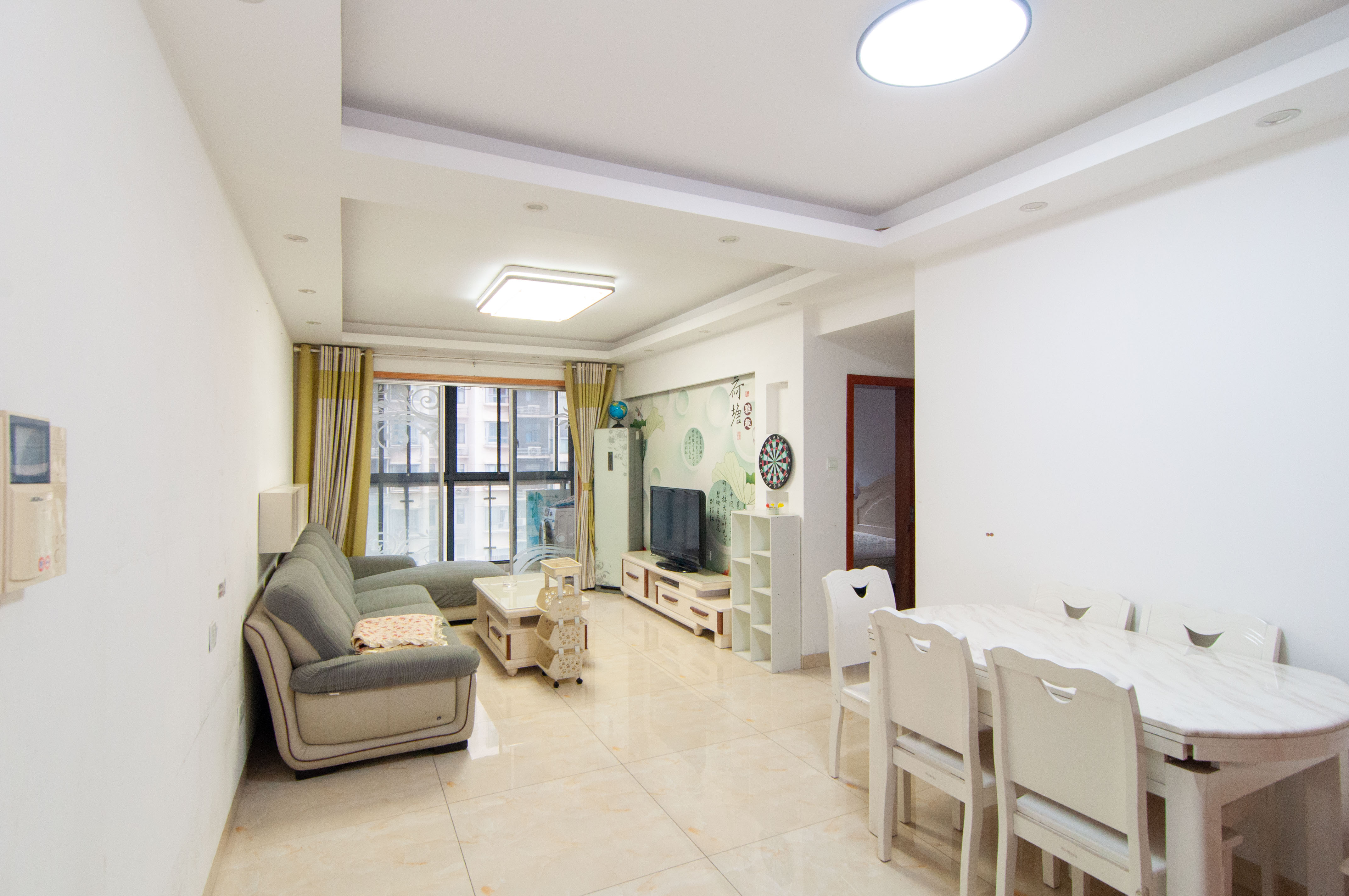 高鑫麓城 2室2厅1卫 96.8万 高鑫麓城 2室2厅1卫 96.8万客厅