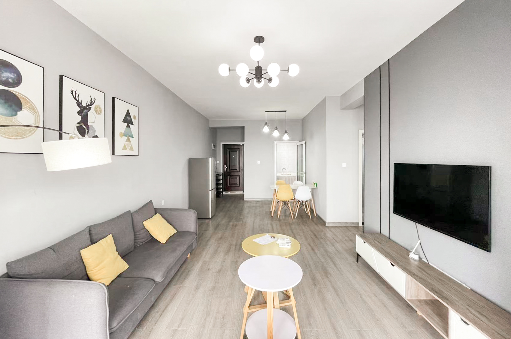 美麓阳光  3室2厅1卫    88.0万 美麓阳光  3室2厅1卫    88.0万客厅