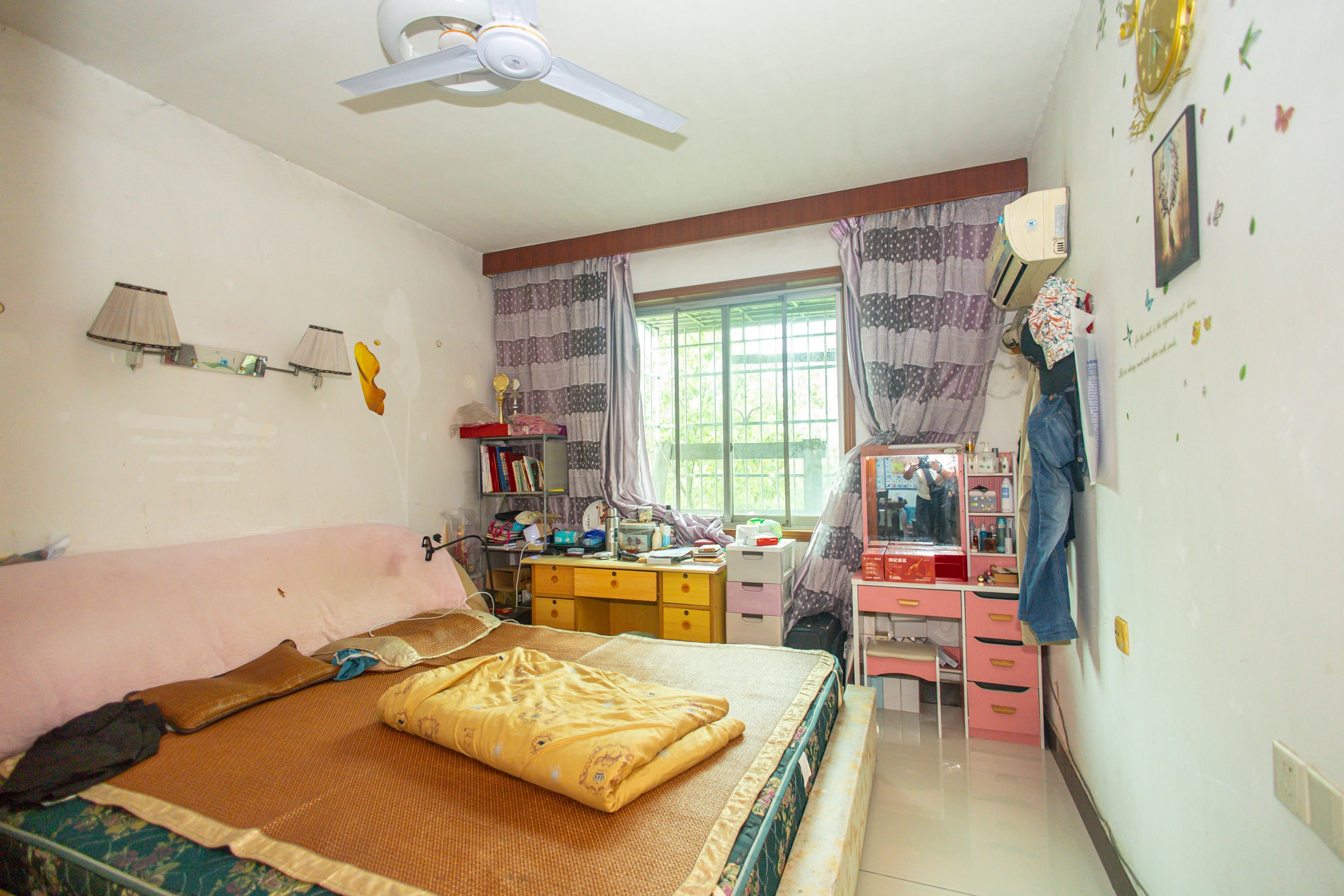 中南汽车世界  3室2厅1卫    46.6万卧室