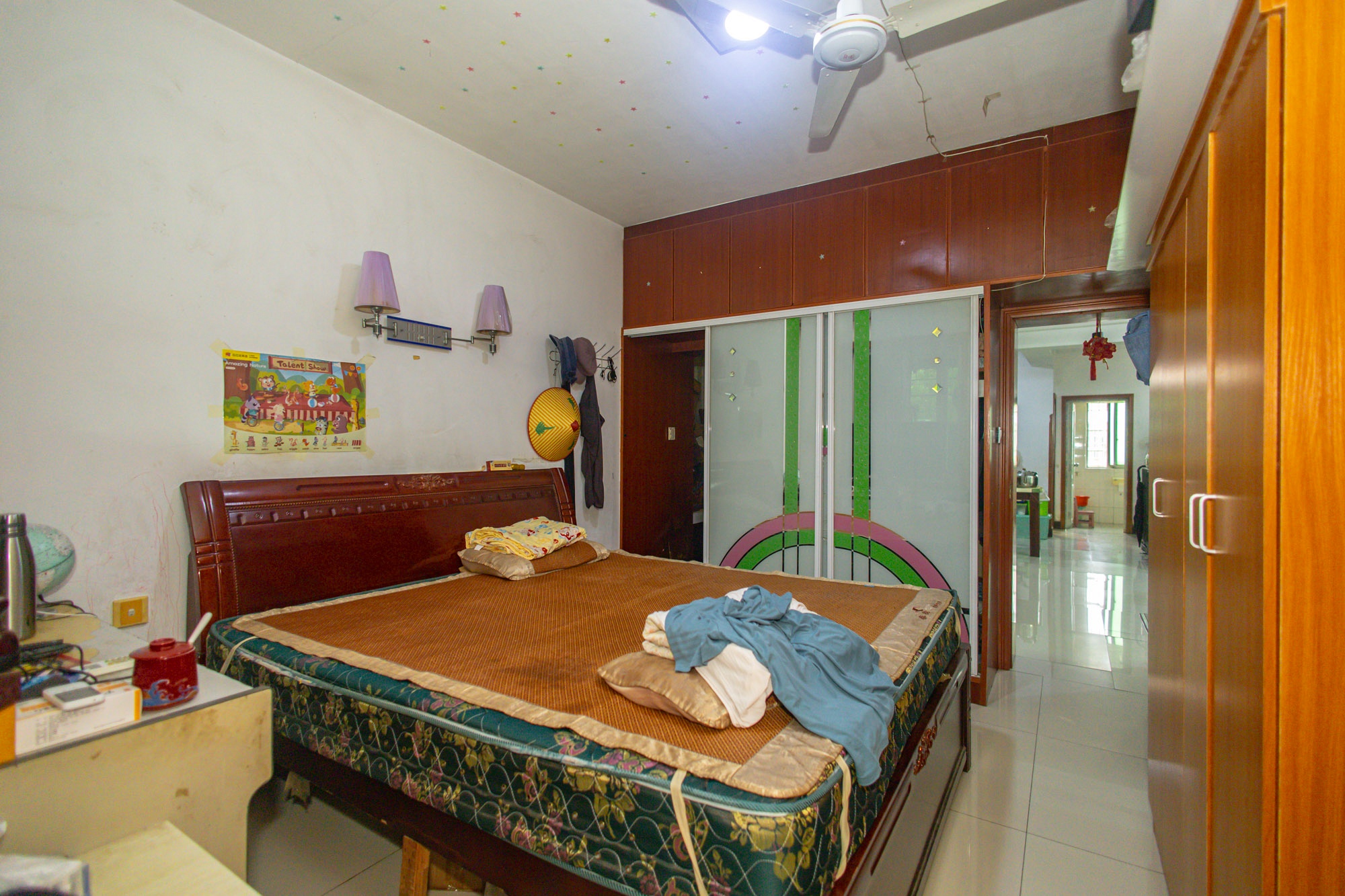 中南汽车世界  3室2厅1卫    46.6万卧室