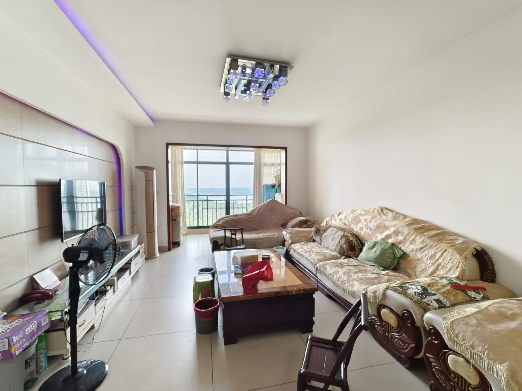 经世皇城 3室2厅2卫 50.0万 经世皇城 3室2厅2卫 50.0万室内图