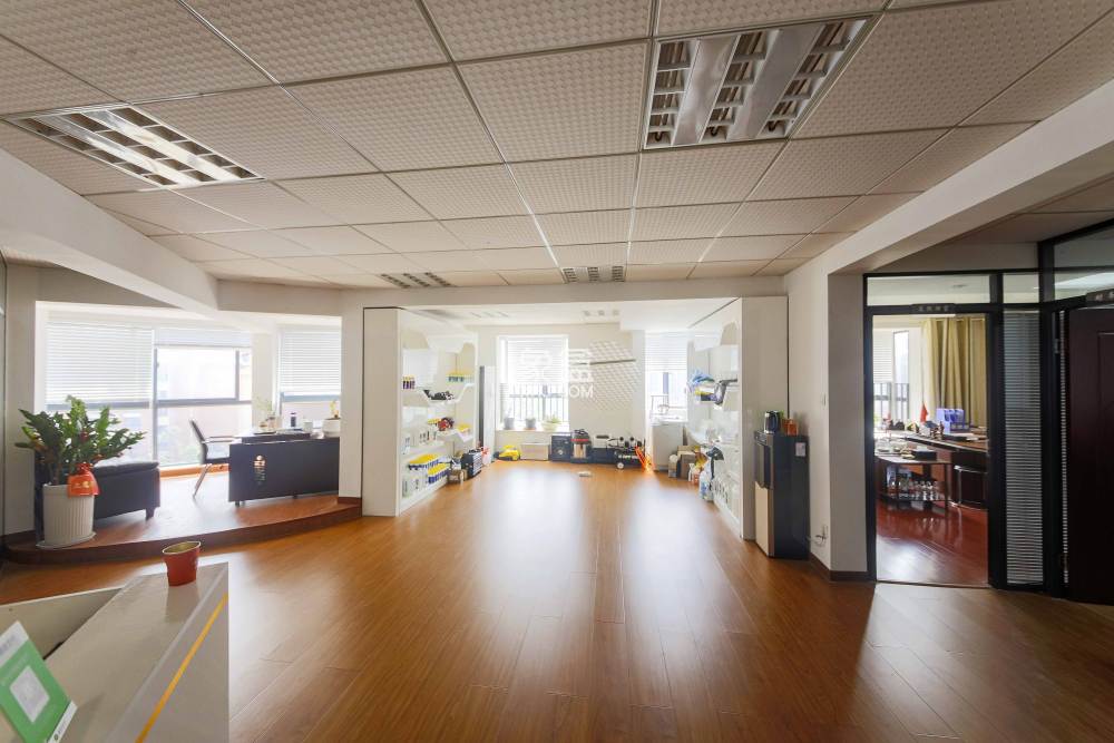 万芙锦城  0室0厅0卫    44.0万