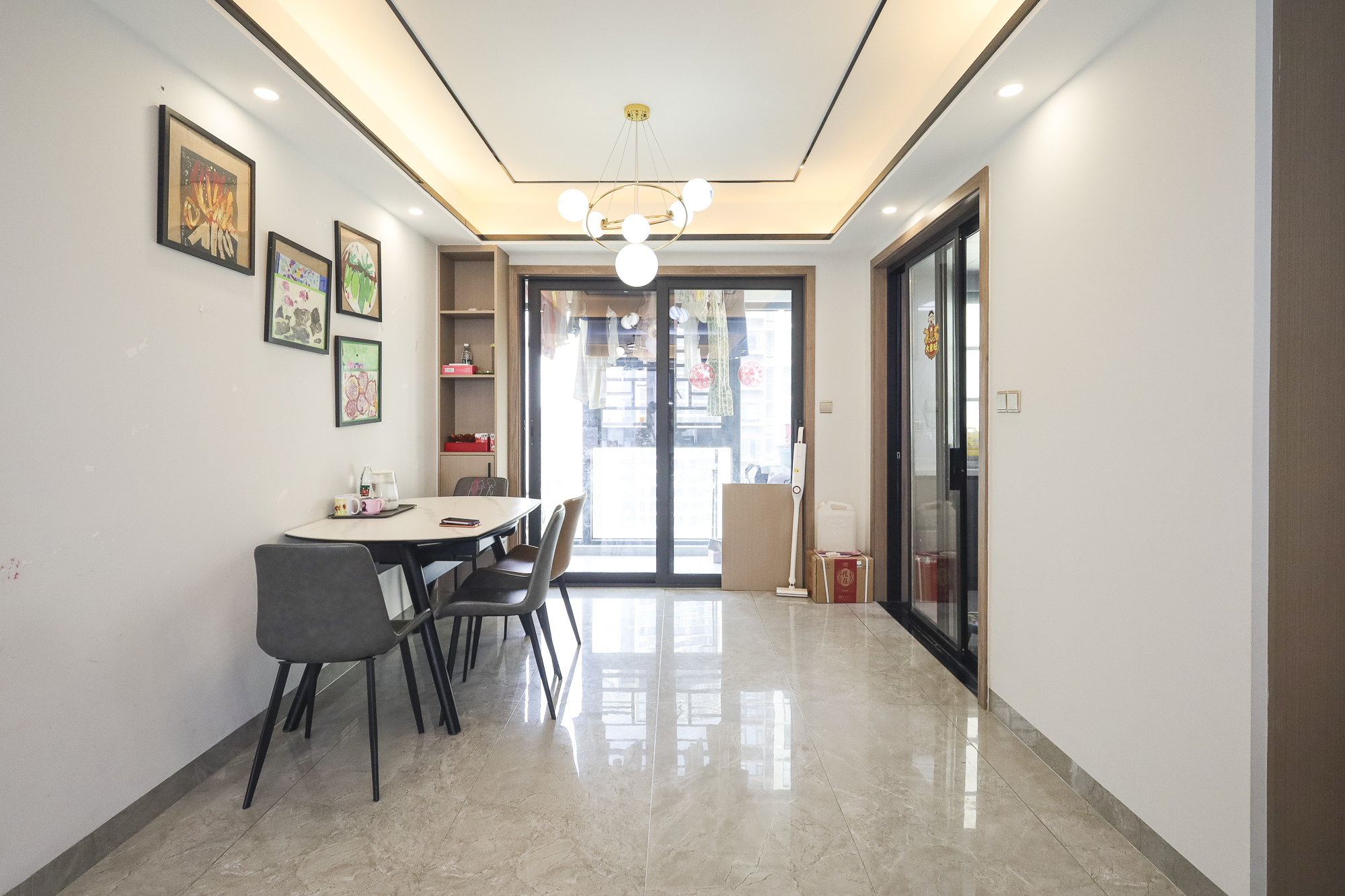 长沙融创城 4室2厅2卫 119.0万 长沙融创城 4室2厅2卫 119.0万客厅