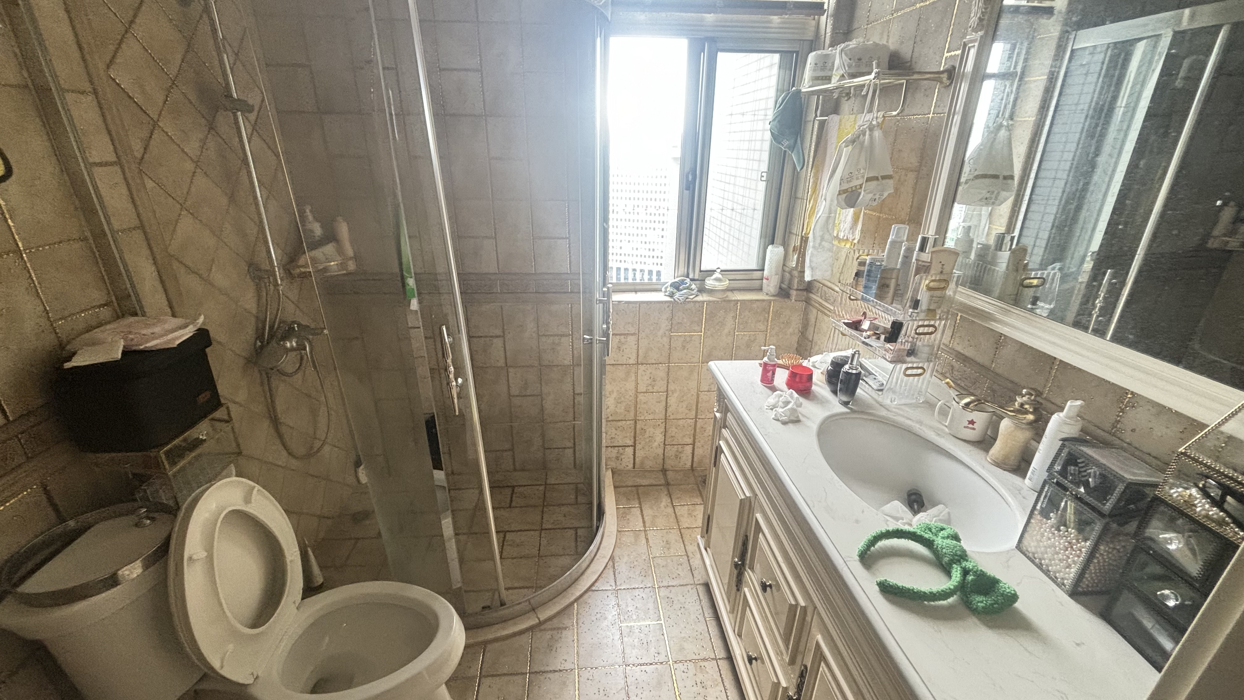 金碧花园 1室0厅0卫 95.0万 金碧花园 1室0厅0卫 95.0万室内图