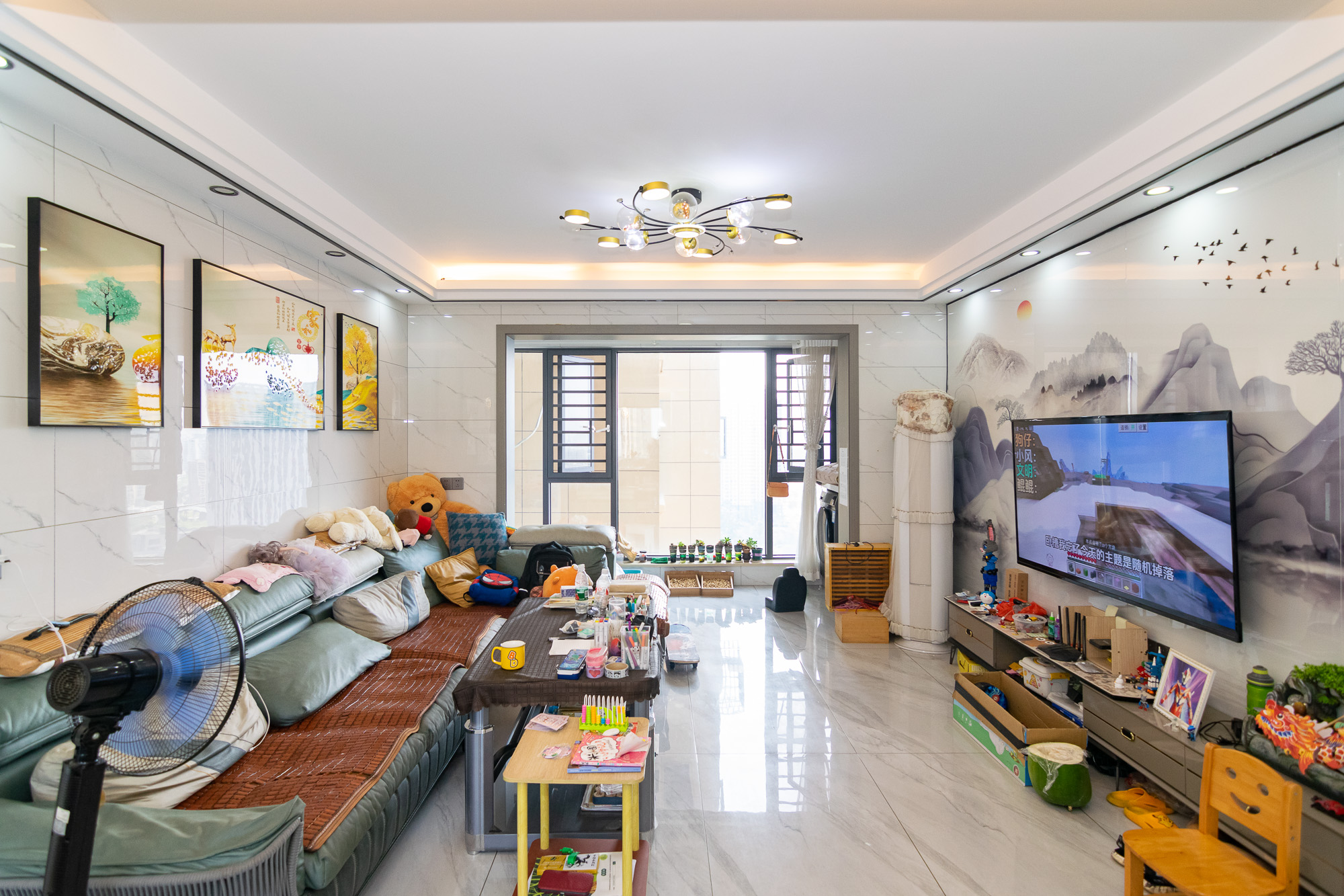 荣盛岳麓峰景 0室0厅0卫 95.0万 荣盛岳麓峰景 0室0厅0卫 95.0万客厅