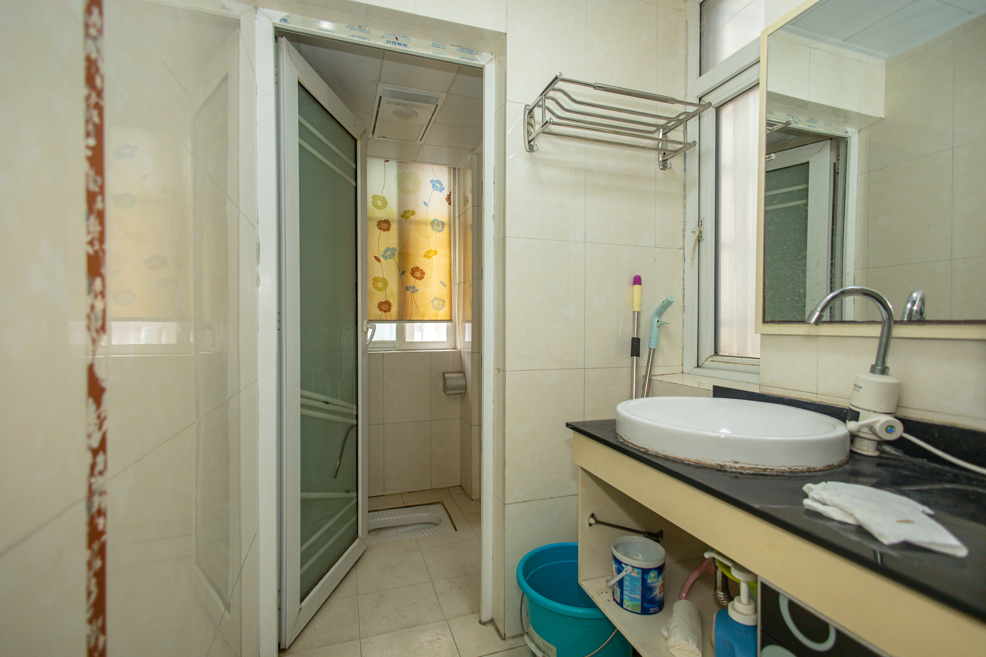 楚天馨苑 1室2厅1卫 72.8万 楚天馨苑 1室2厅1卫 72.8万卫生间