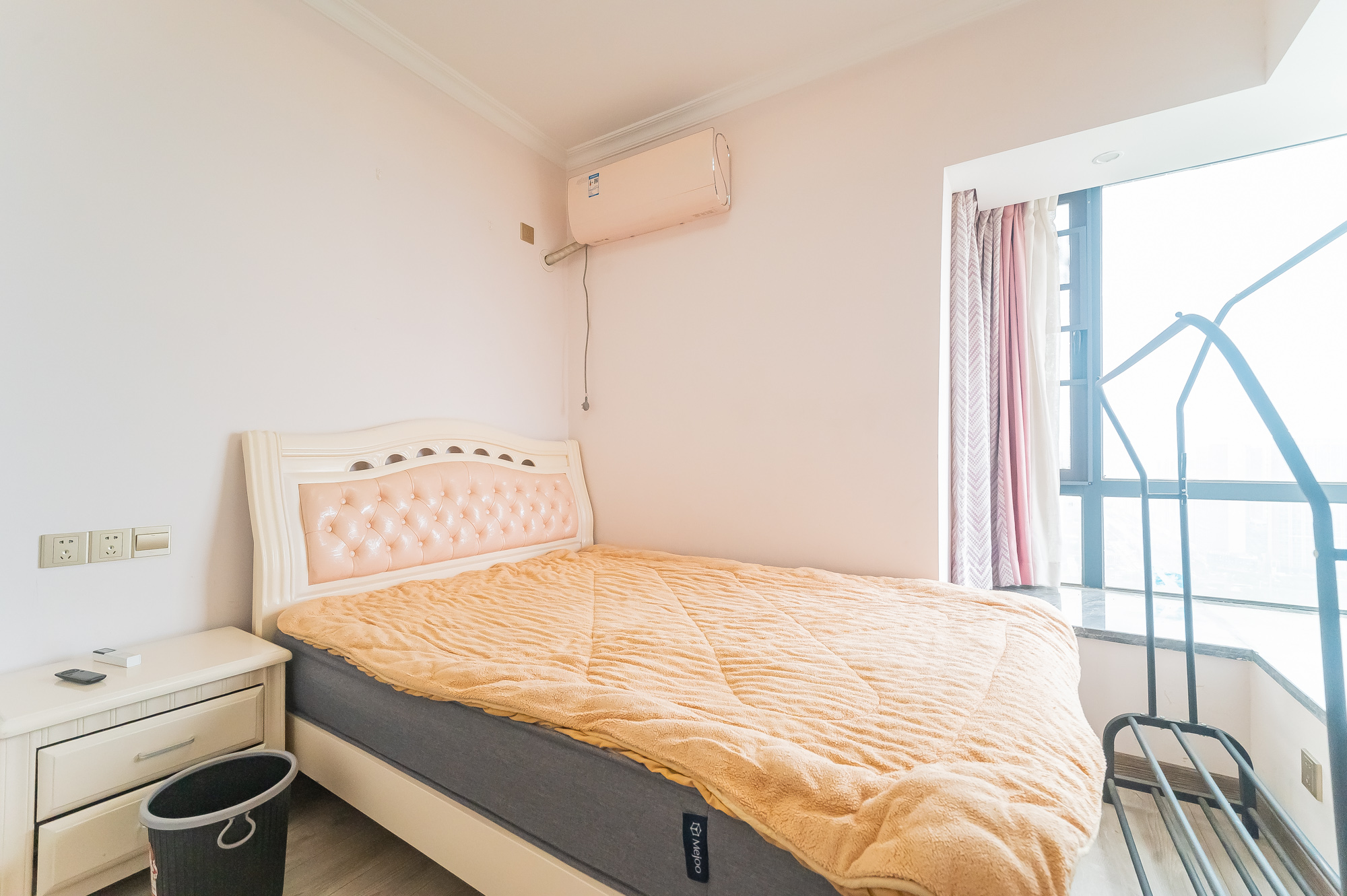 深业睿城 2室2厅1卫 56.0万 深业睿城 2室2厅1卫 56.0万卧室