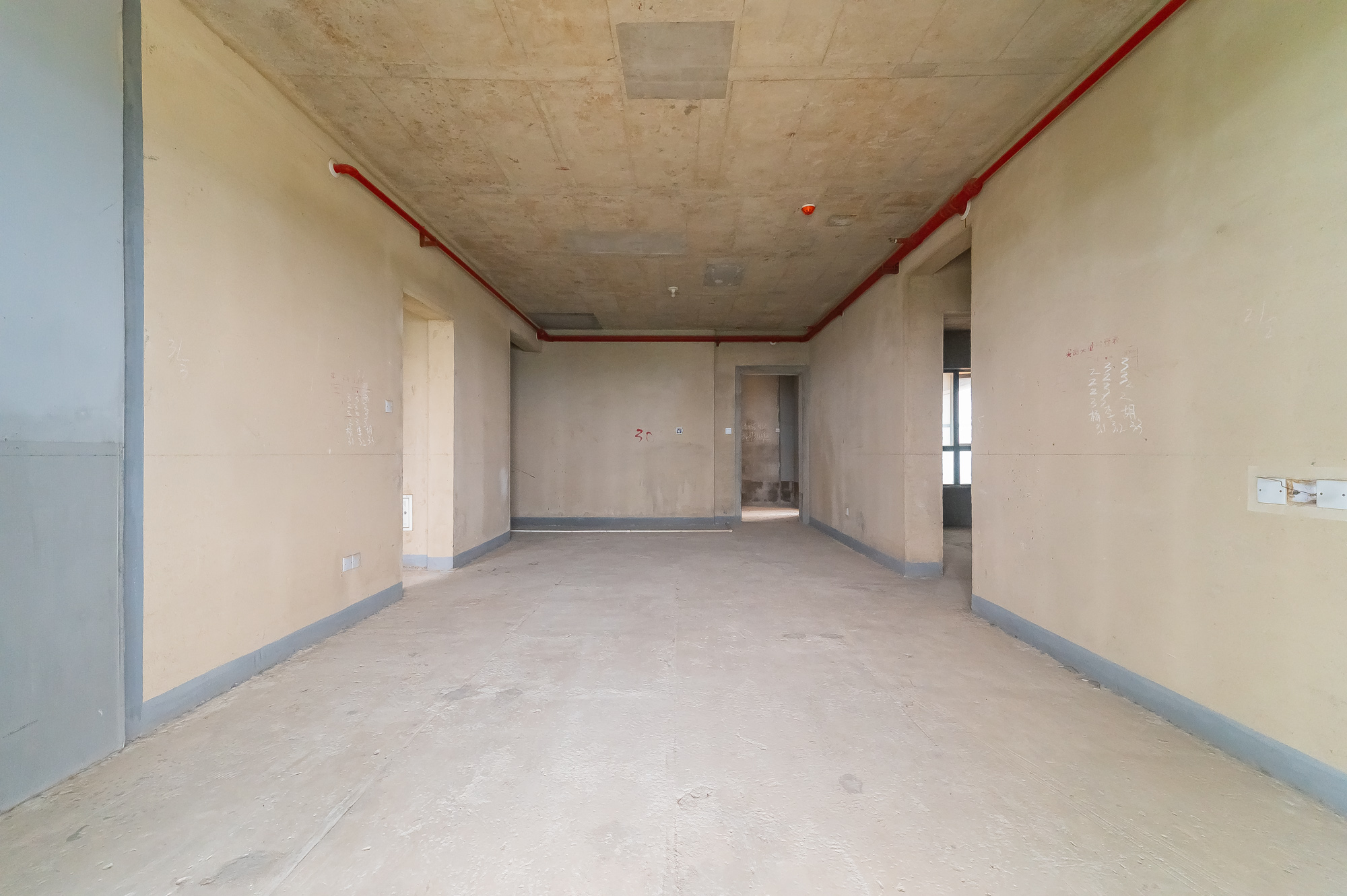 碧桂园威尼斯城 4室2厅2卫 86.98万 碧桂园威尼斯城 4室2厅2卫 86.98万客厅