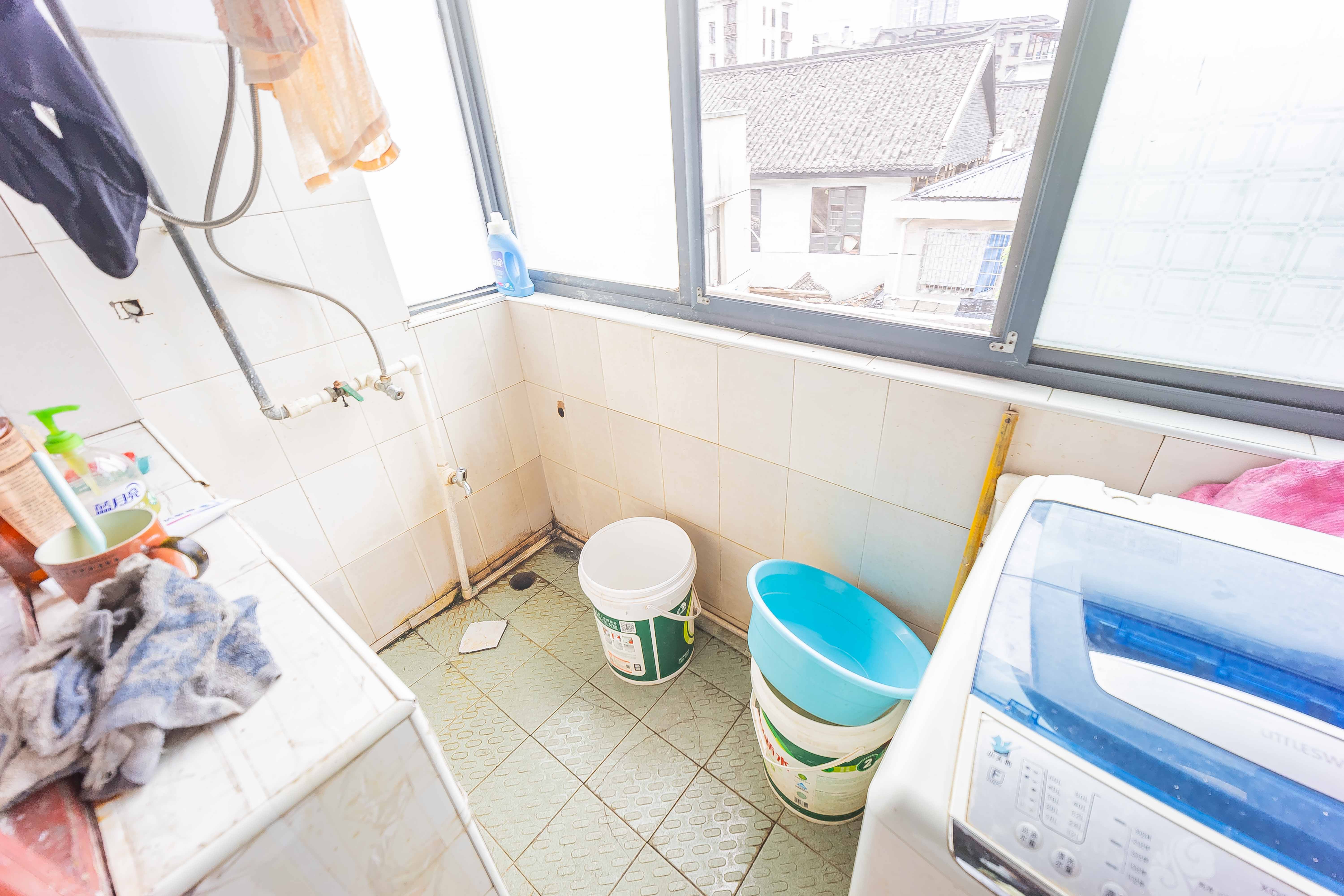 西文庙坪散盘  1室1厅1卫   43.00万其他