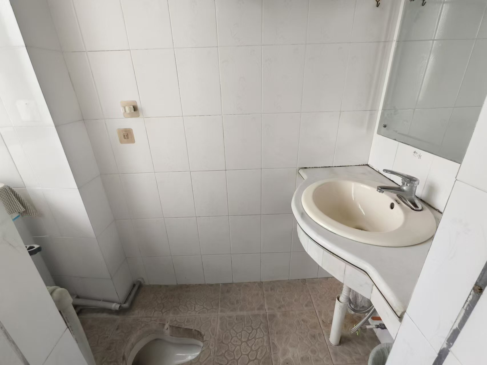 桥头社区 1室1厅1卫 14.8万 桥头社区 1室1厅1卫 14.8万室内图