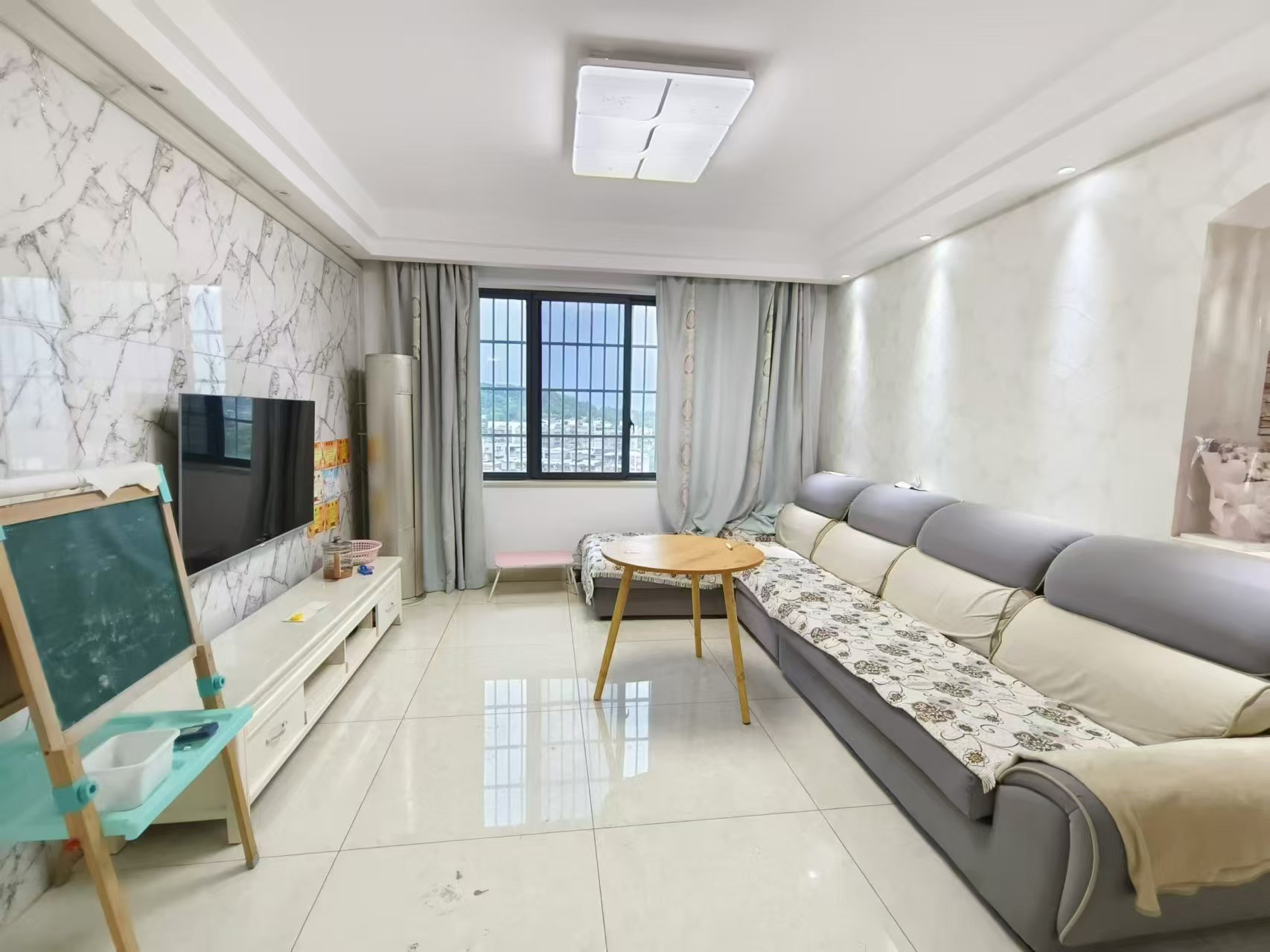 圣华名城建设北路110号 4室2厅2卫 51.8万 圣华名城建设北路110号 4室2厅2卫 51.8万室内图