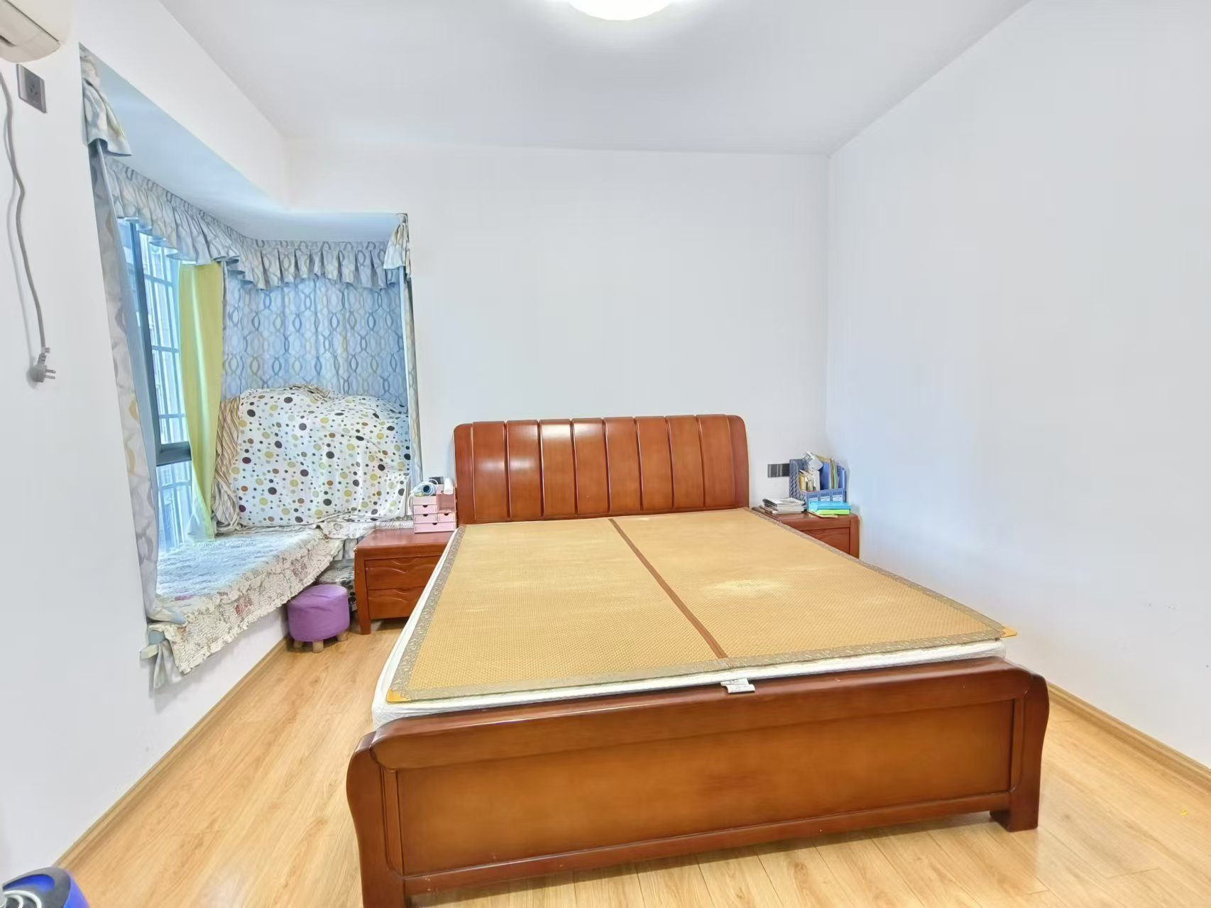 圣华名城建设北路110号 4室2厅2卫 51.8万 圣华名城建设北路110号 4室2厅2卫 51.8万室内图