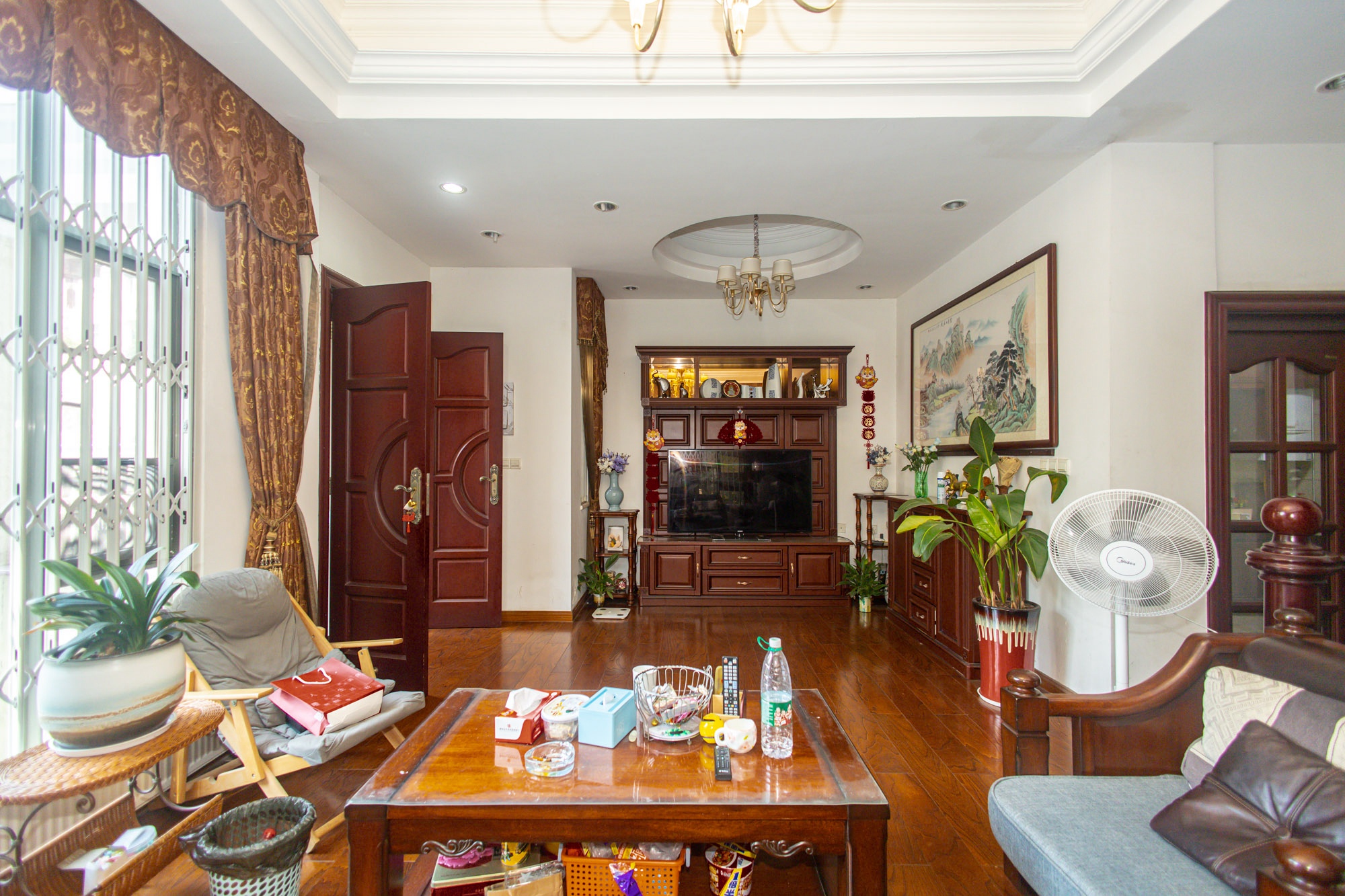 碧桂园威尼斯城 8室4厅3卫 408.0万 碧桂园威尼斯城 8室4厅3卫 408.0万客厅