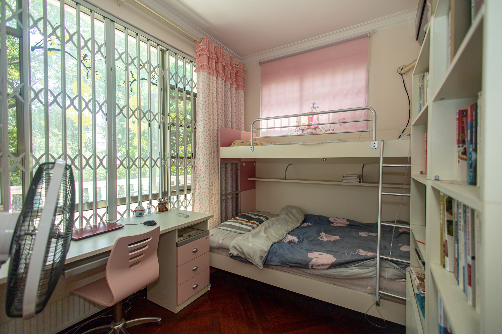 碧桂园威尼斯城 8室4厅3卫 408.0万 碧桂园威尼斯城 8室4厅3卫 408.0万卧室