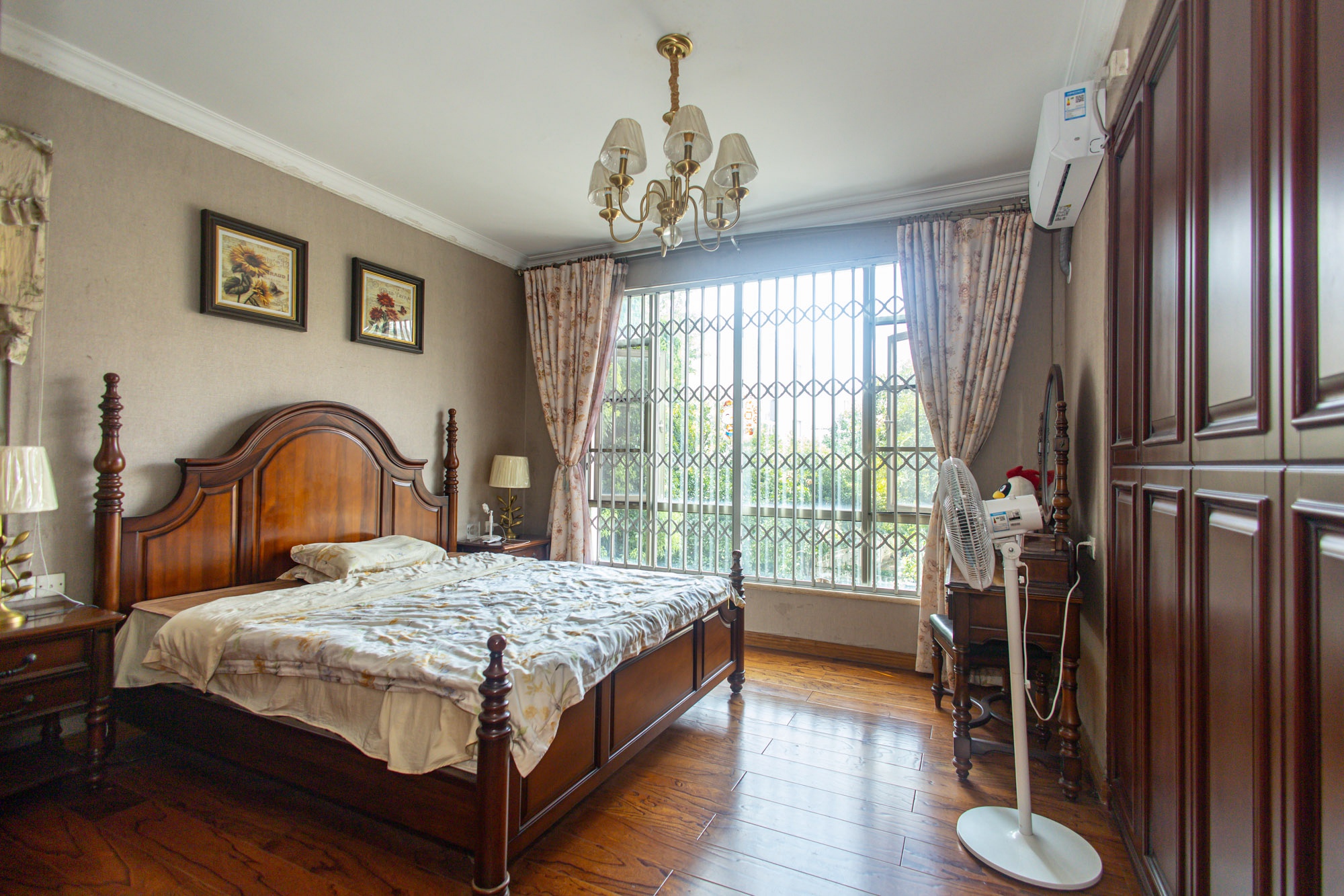 碧桂园威尼斯城 8室4厅3卫 408.0万 碧桂园威尼斯城 8室4厅3卫 408.0万卧室