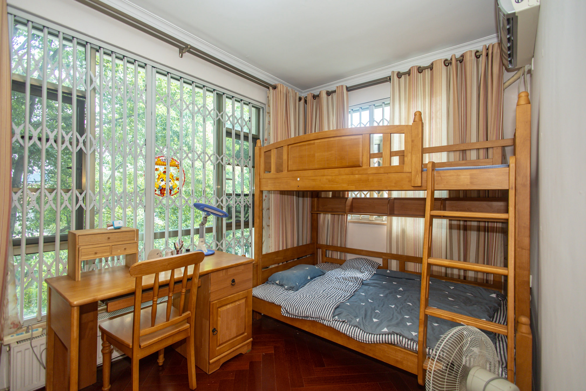 碧桂园威尼斯城 8室4厅3卫 408.0万 碧桂园威尼斯城 8室4厅3卫 408.0万卧室