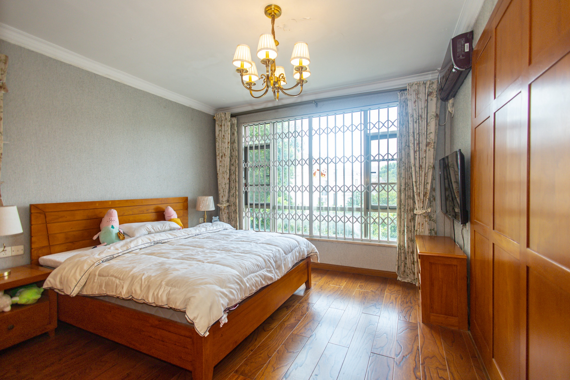 碧桂园威尼斯城 8室4厅3卫 408.0万 碧桂园威尼斯城 8室4厅3卫 408.0万卧室