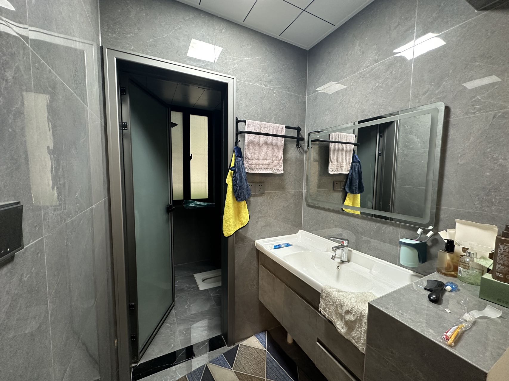 逸都花园 1室0厅0卫 56.8万 逸都花园 1室0厅0卫 56.8万室内图