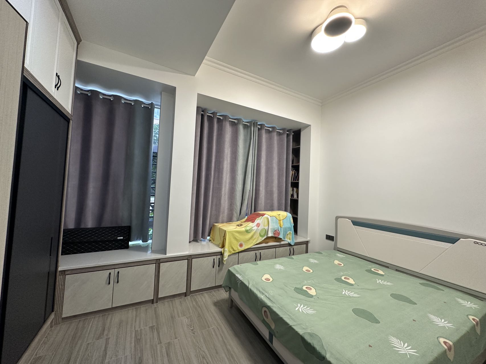 逸都花园 1室0厅0卫 56.8万 逸都花园 1室0厅0卫 56.8万室内图