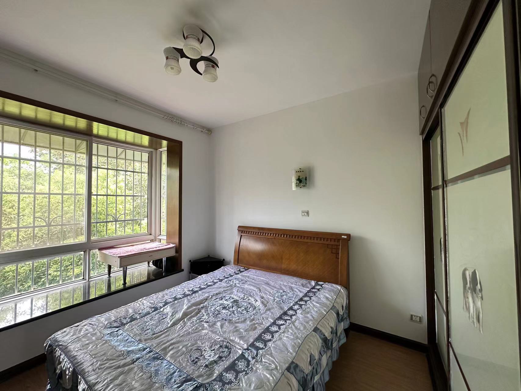 康和山庄 3室2厅2卫 38.0万 康和山庄 3室2厅2卫 38.0万室内图