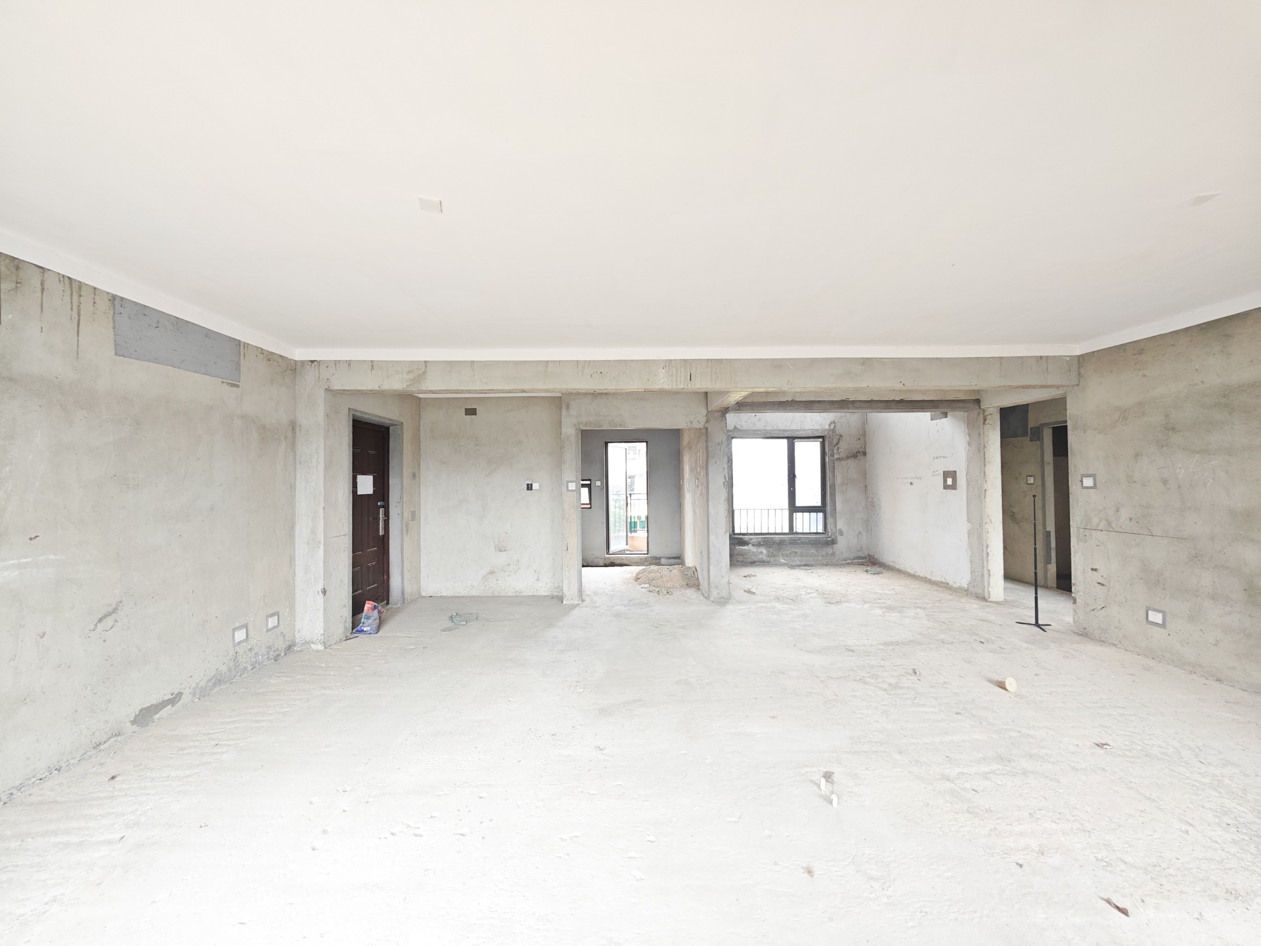 保利城(中航城国际社区、郡原美村) 4室2厅2卫 260.0万 保利城(中航城国际社区、郡原美村) 4室2厅2卫 260.0万客厅