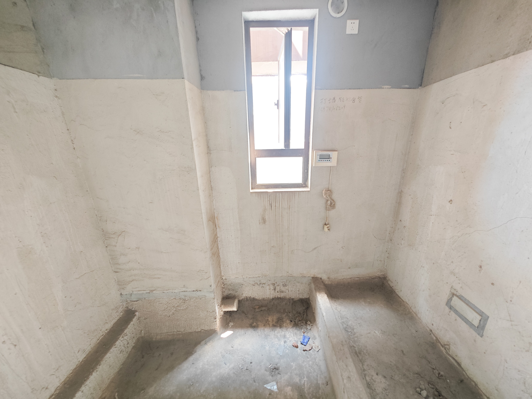 保利城(中航城国际社区、郡原美村) 4室2厅2卫 260.0万 保利城(中航城国际社区、郡原美村) 4室2厅2卫 260.0万卫生间