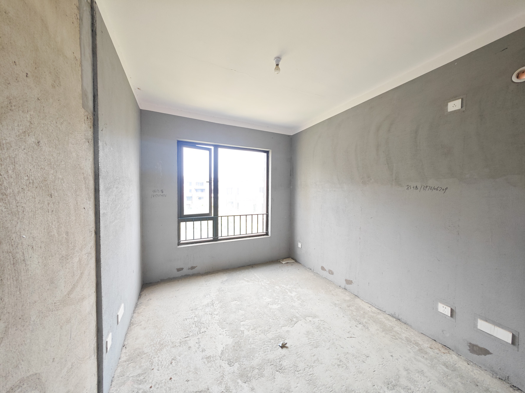 保利城(中航城国际社区、郡原美村) 4室2厅2卫 260.0万 保利城(中航城国际社区、郡原美村) 4室2厅2卫 260.0万卧室