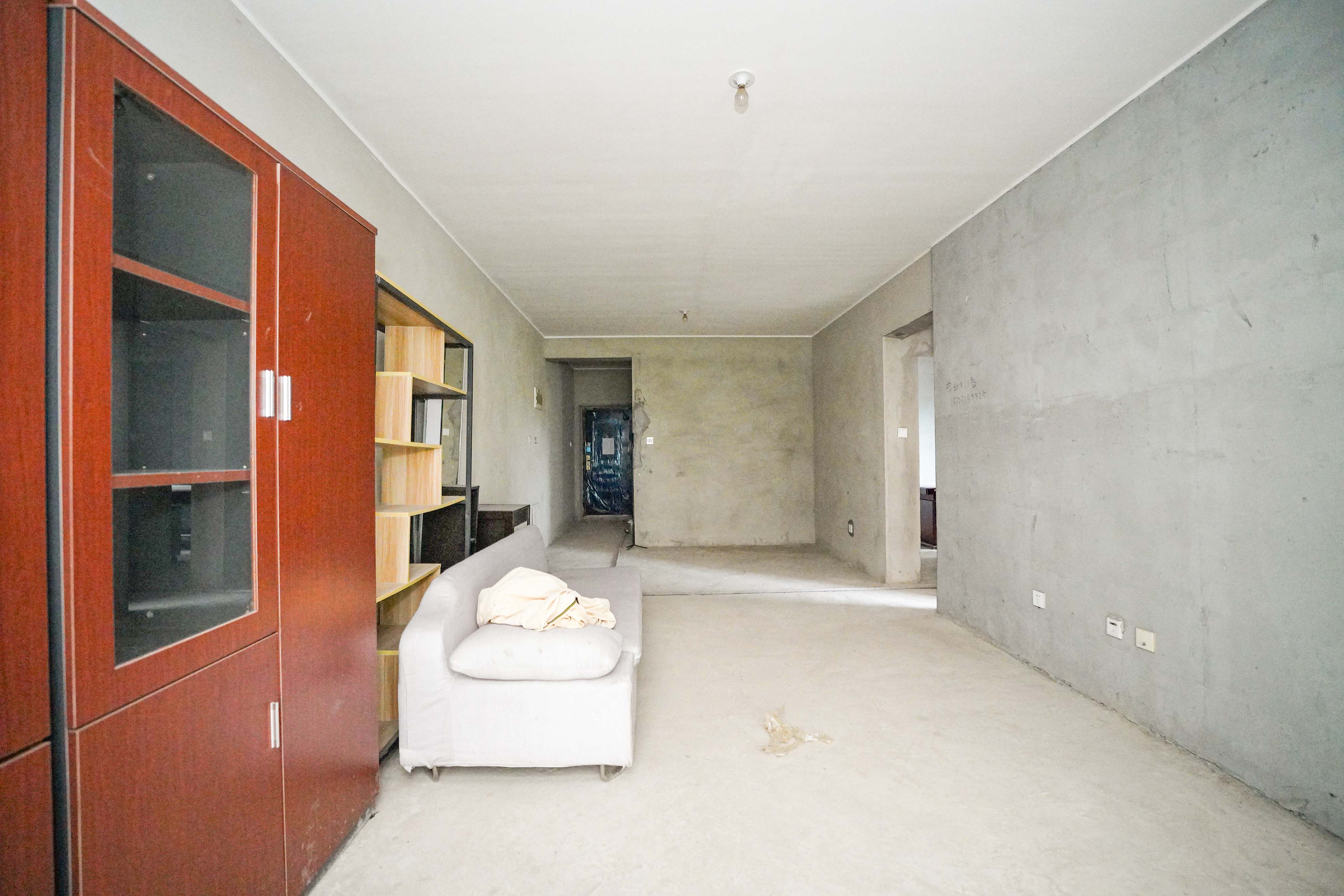 哈佛小镇(五矿哈佛小镇)  3室2厅1卫    52.8万 哈佛小镇(五矿哈佛小镇)  3室2厅1卫    52.8万客厅