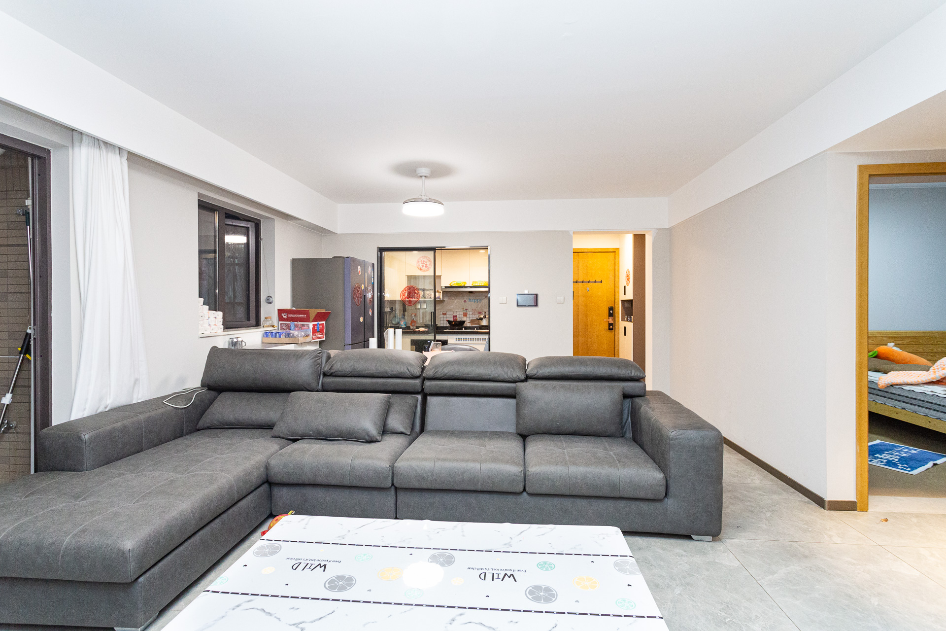 时代倾城四期 3室2厅2卫 114.0万 时代倾城四期 3室2厅2卫 114.0万客厅