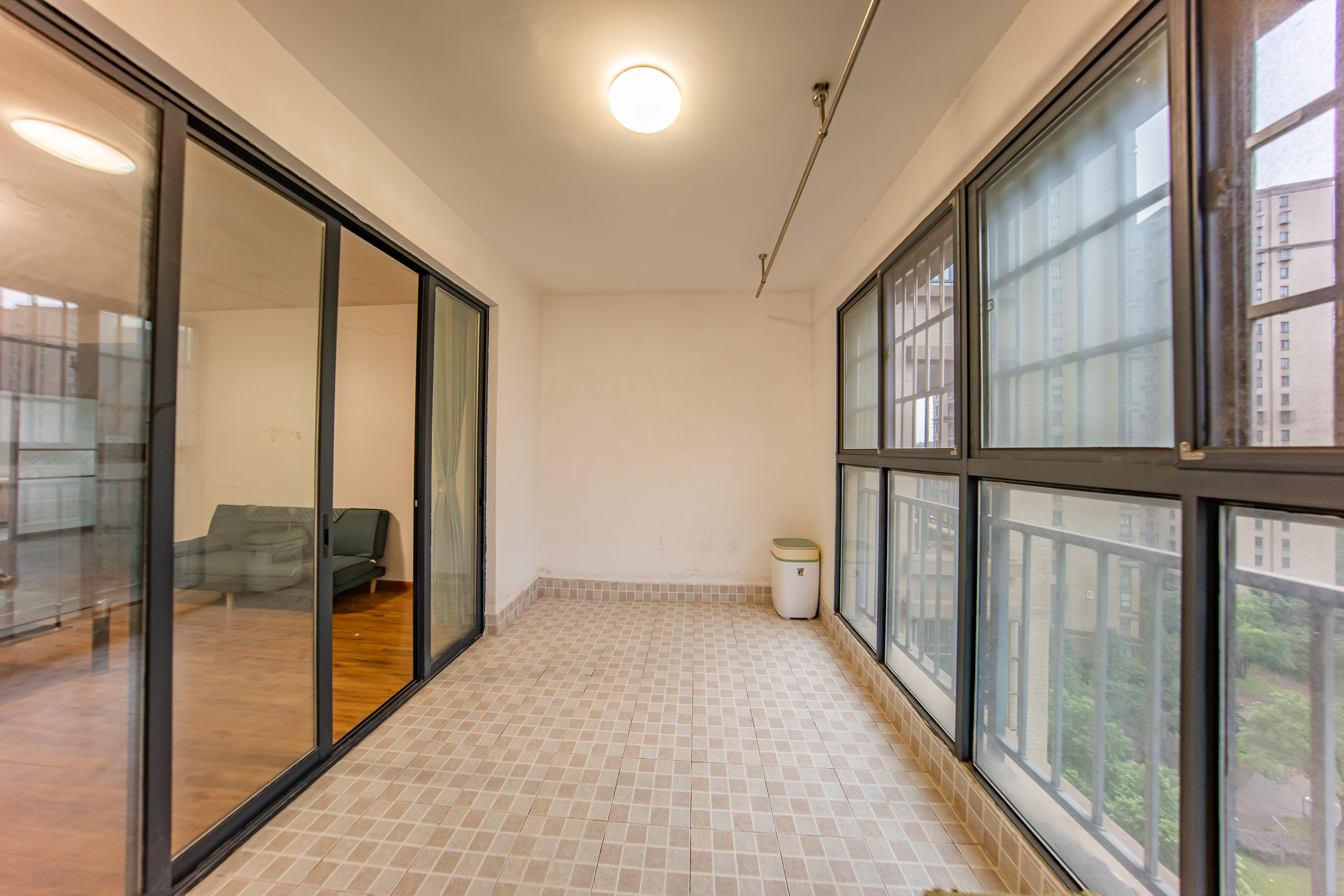 中建麓山和苑  3室2厅1卫   78.00万阳台