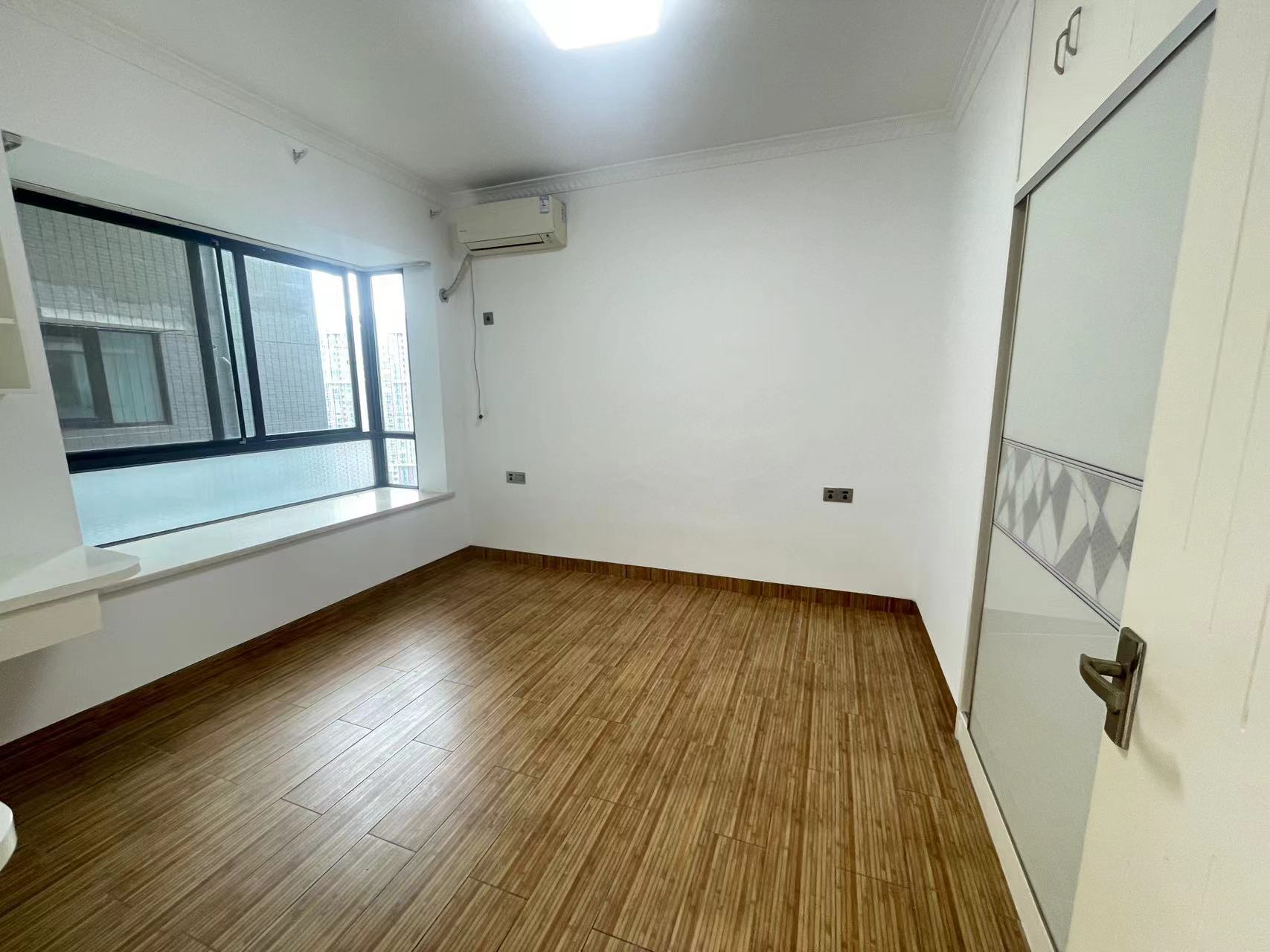 水岸春天 3室2厅1卫 46.8万 水岸春天 3室2厅1卫 46.8万室内图