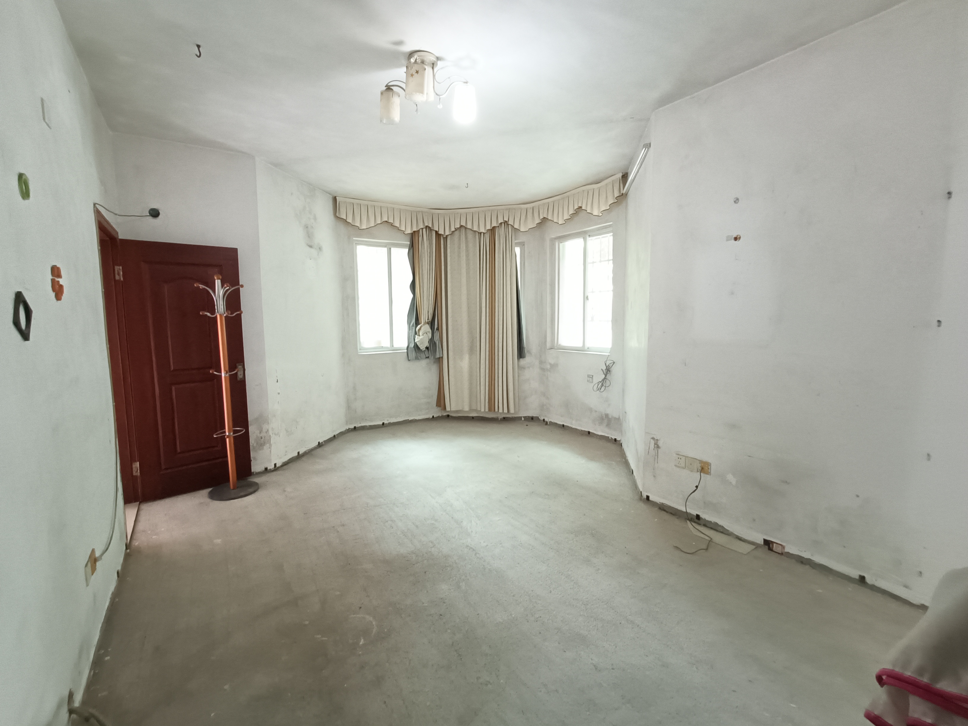 熹悦花都 5室2厅2卫 53.0万 熹悦花都 5室2厅2卫 53.0万室内图